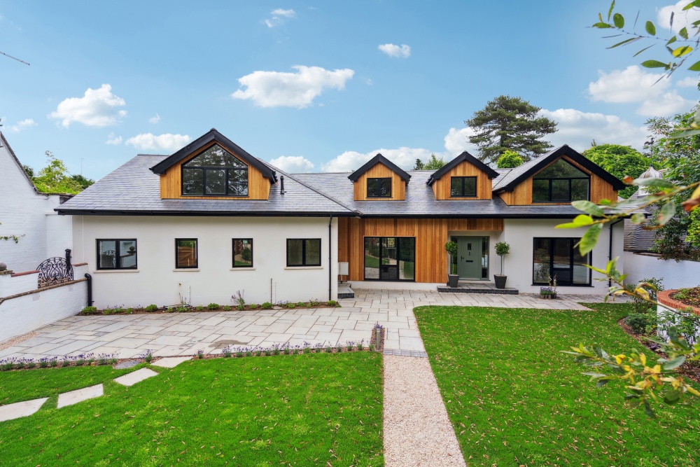 4 bedroom detached house for sale 0