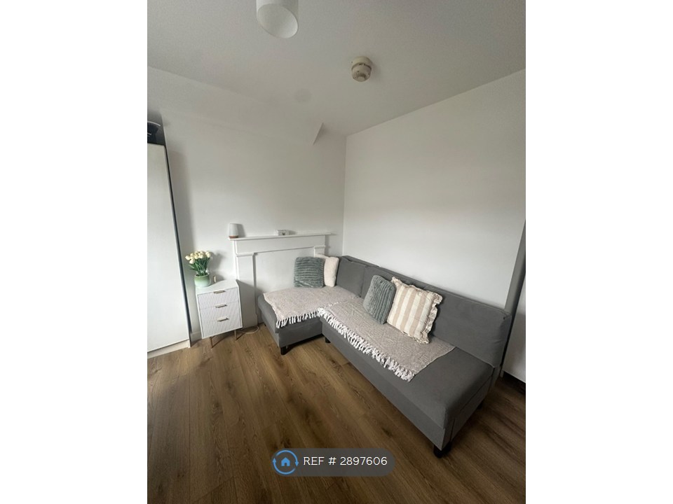Flat K, Leigham Court Road, London photo 3