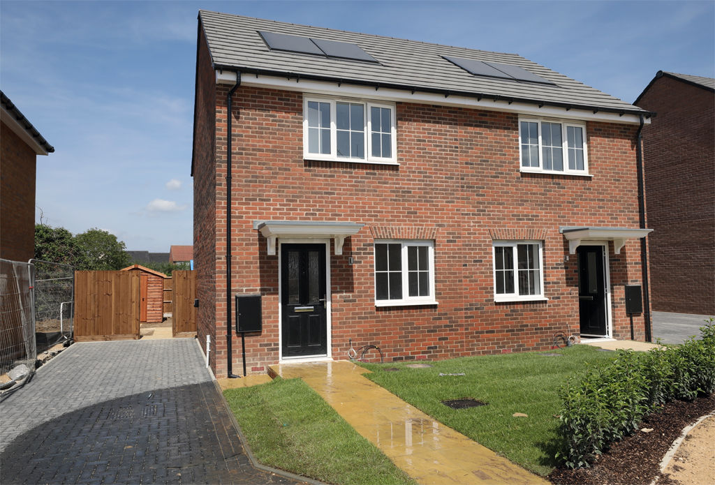 16, Combine Way, Ely photo 2