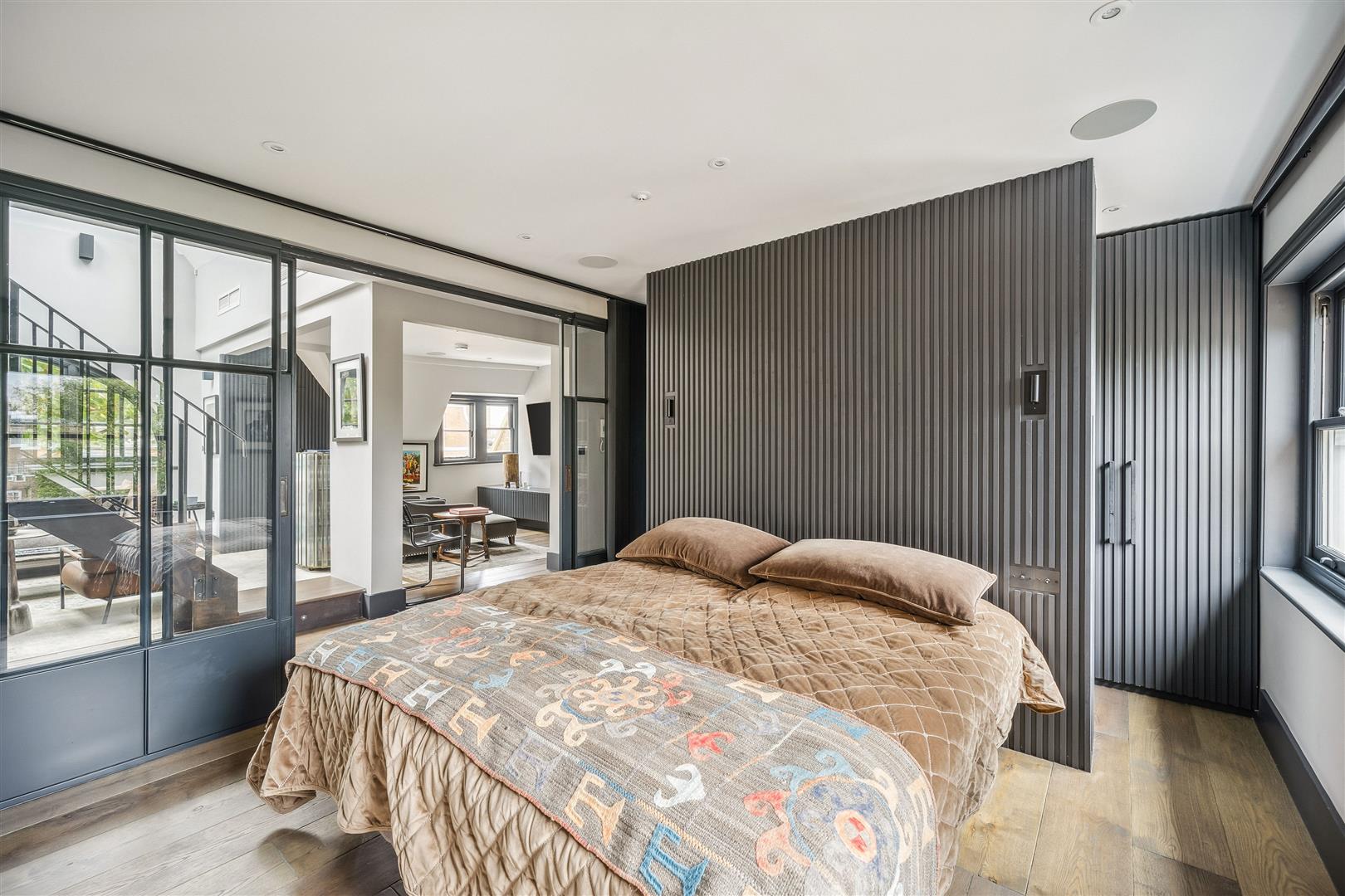 2 bedroom flat for sale 0