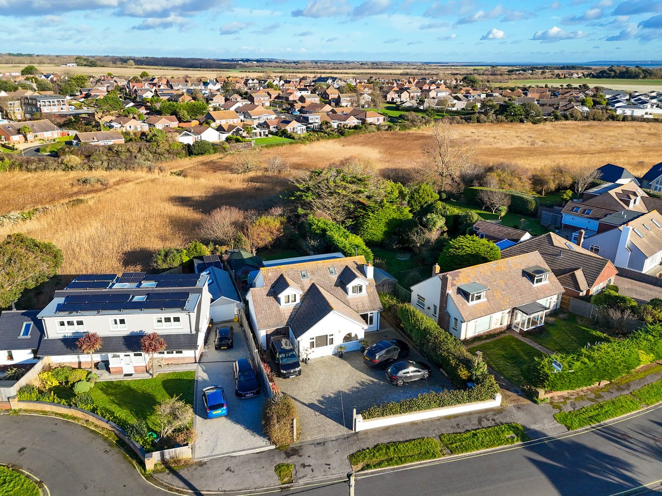 4 bedroom detached house for sale 0