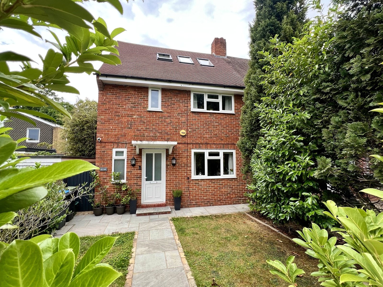 2 bedroom flat for sale