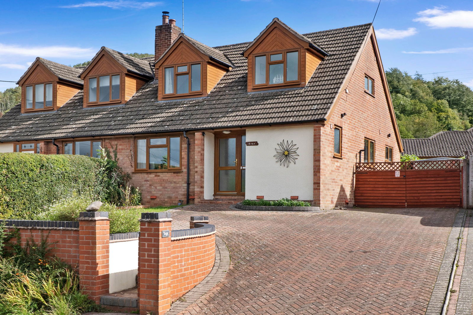 3-bed house on Tega, The Common, Worcester, £375,000