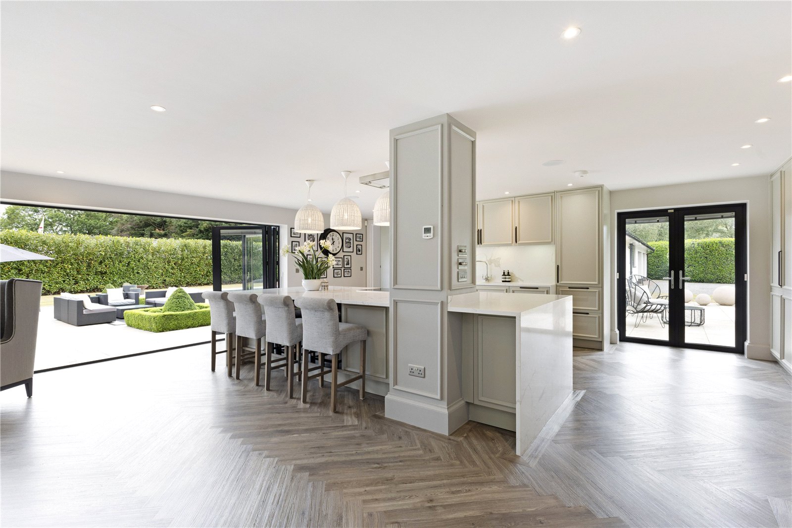 7 bedroom detached house for sale 0