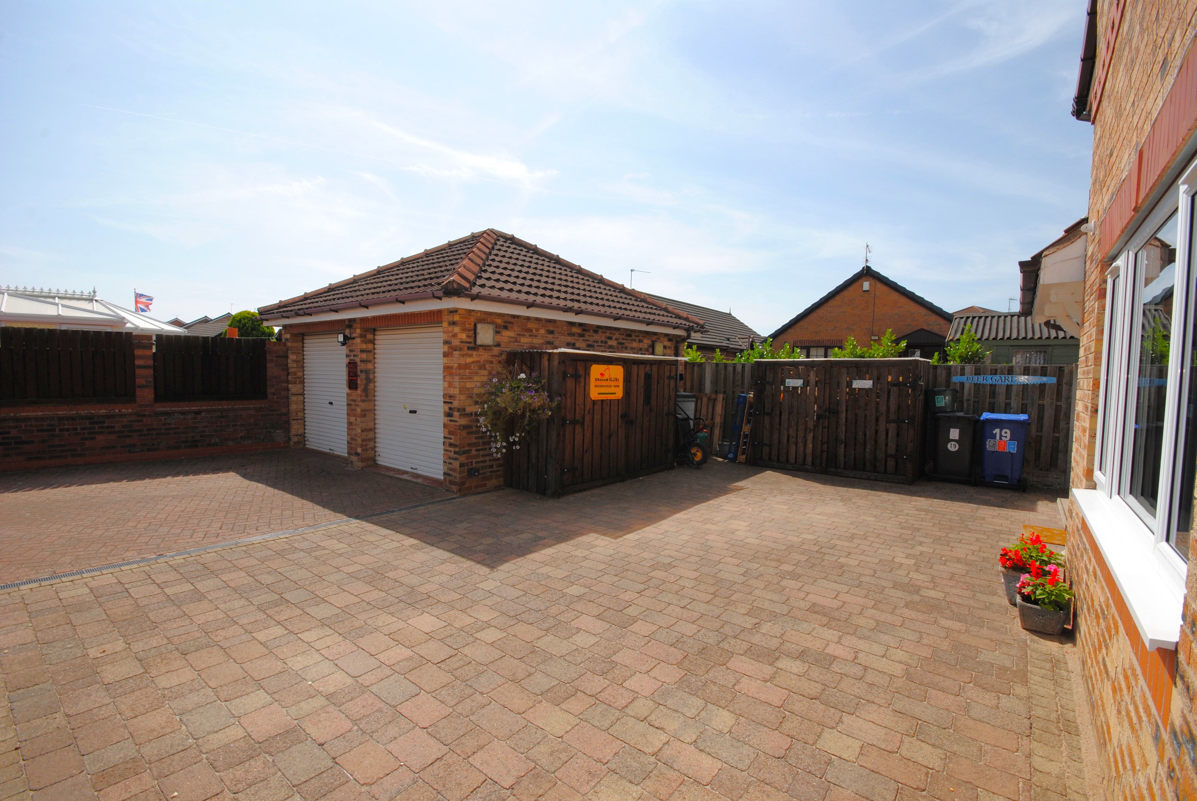 19, Fair Holme View, Doncaster photo 4