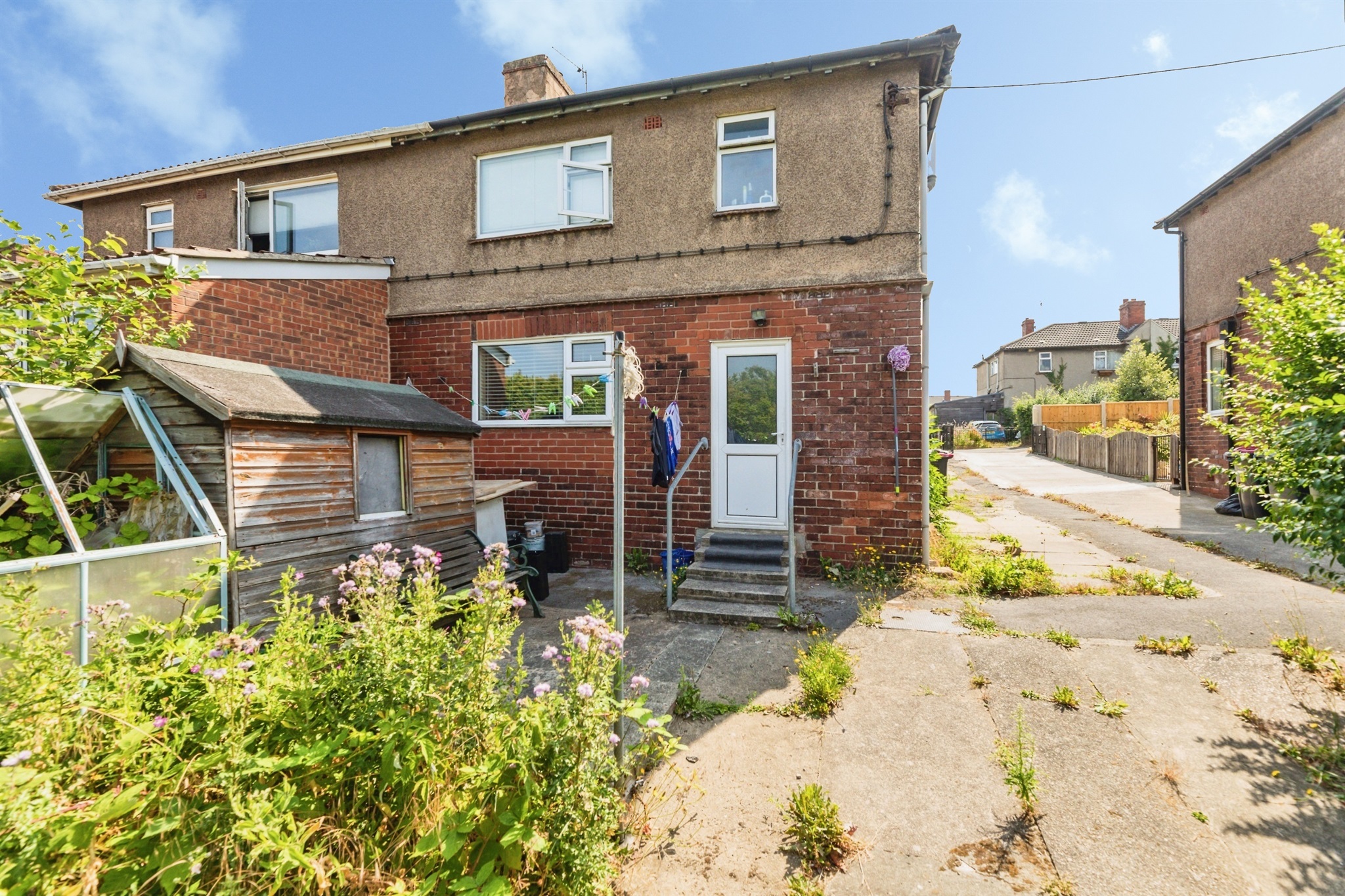 4, West Vale Grove, Rotherham photo 4
