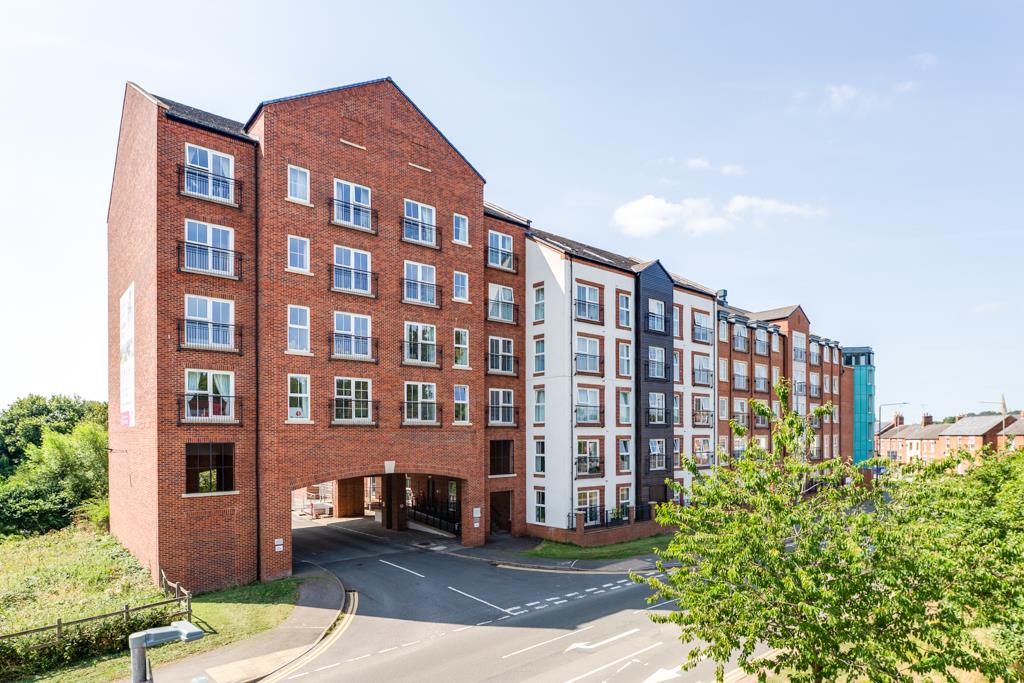 2-bed flat on 32 Avon House, Welland Place, St. Marys Road, Market Harborough, £245,000