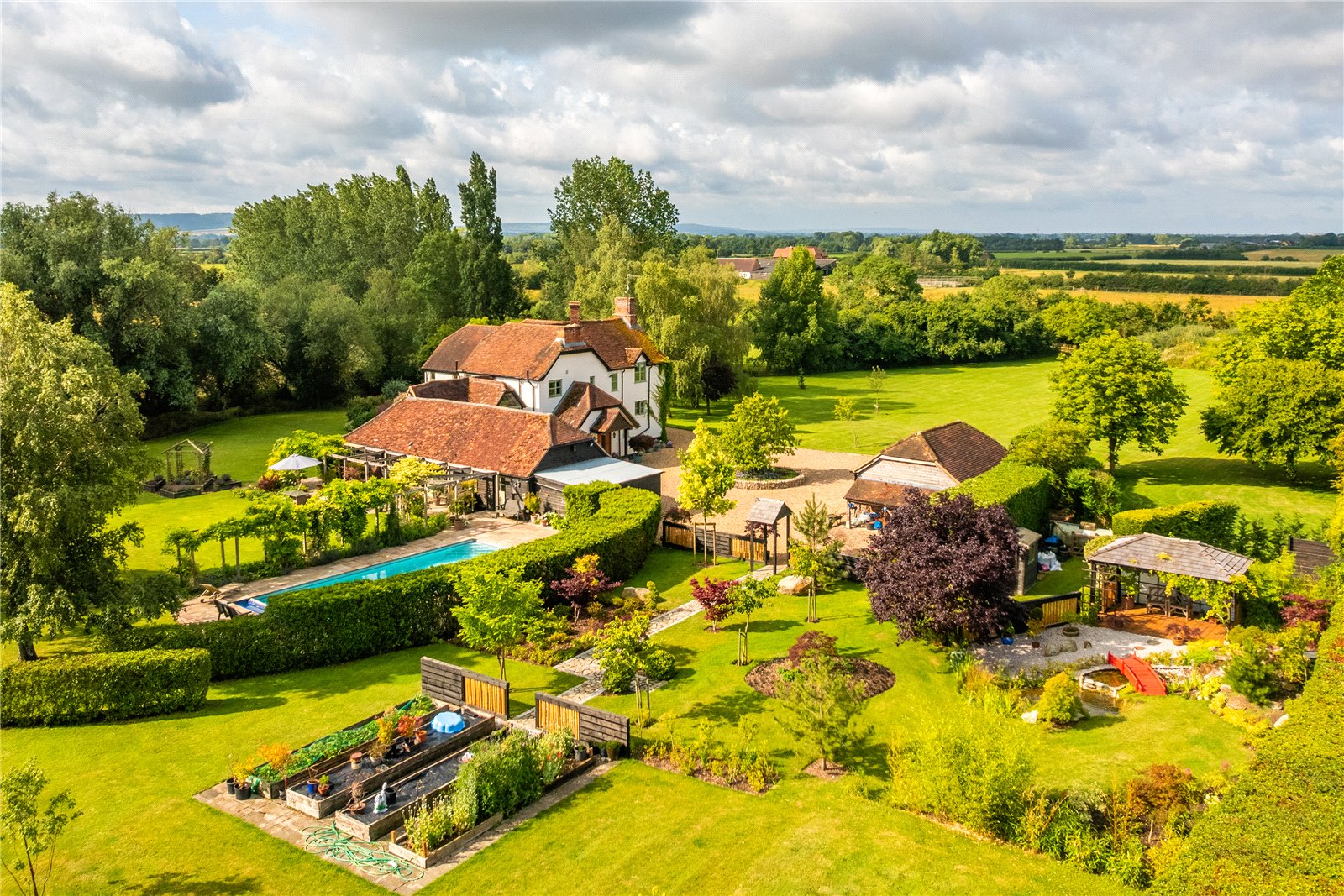 5 bedroom equestrian property for sale 0