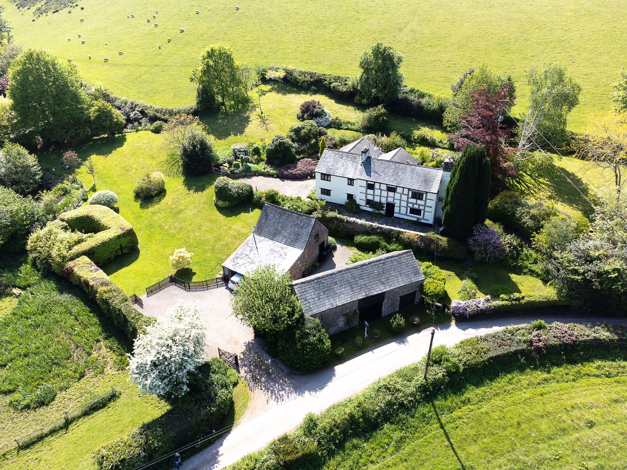 5 bedroom detached house for sale 0