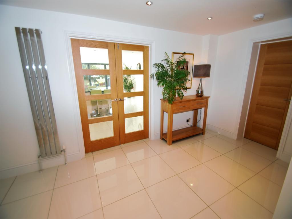 Free property report 149 Old Woosehill Lane, Wokingham, RG41 3HR Chimnie