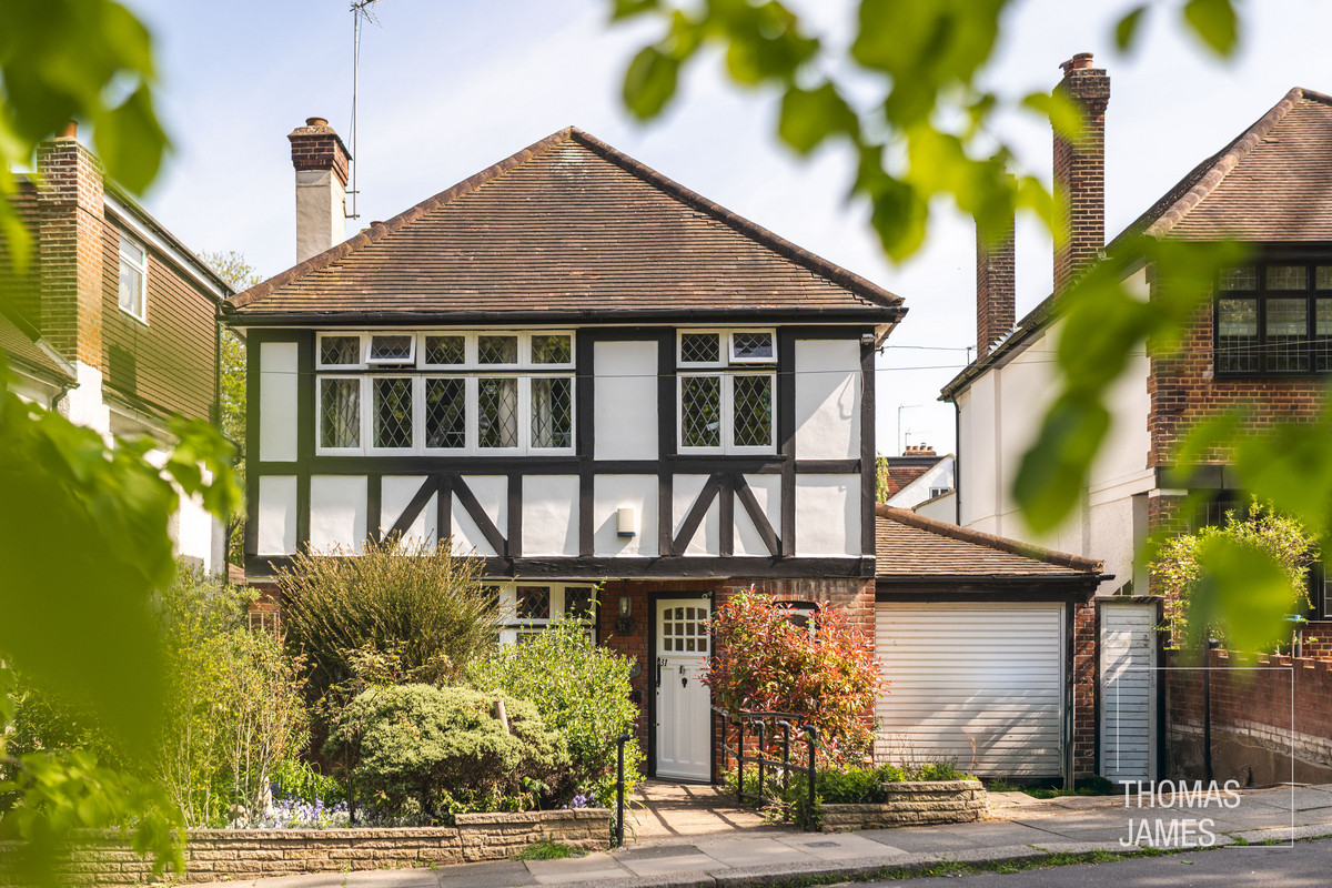 4 bedroom terraced house for sale