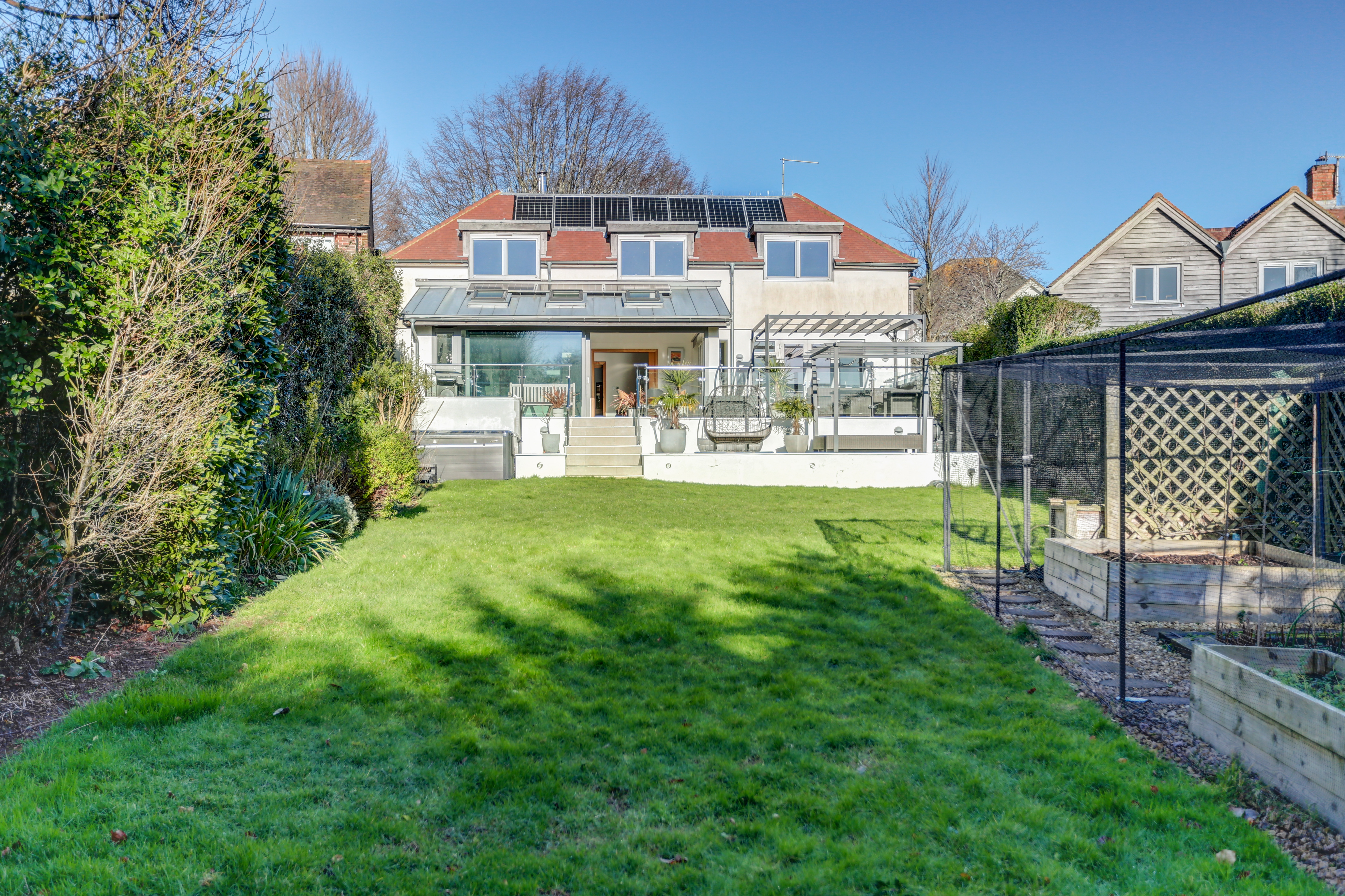 5 bedroom detached house for sale 0