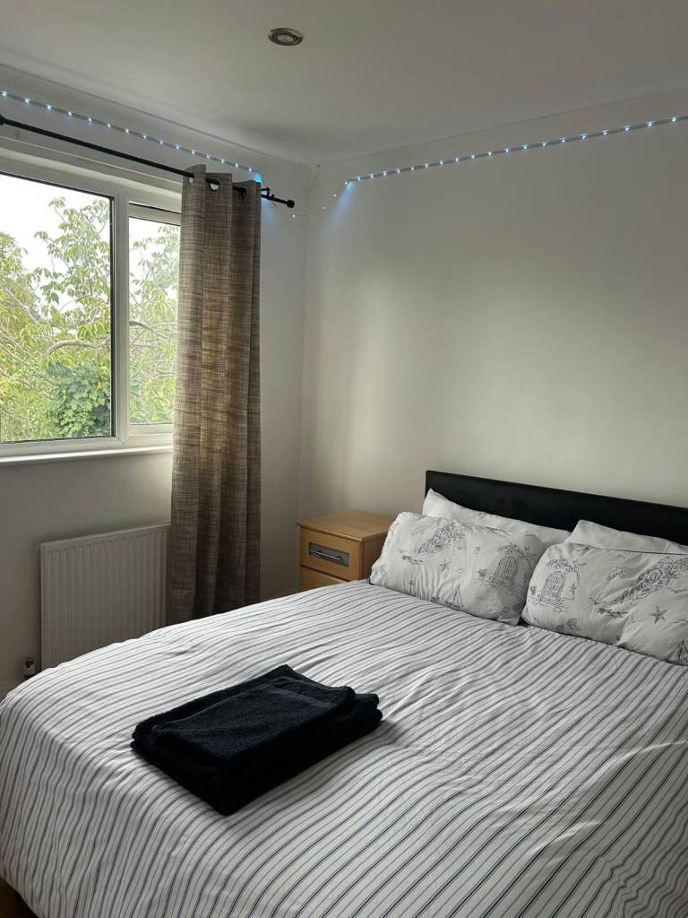 176, Vivian Avenue, Wembley photo 2