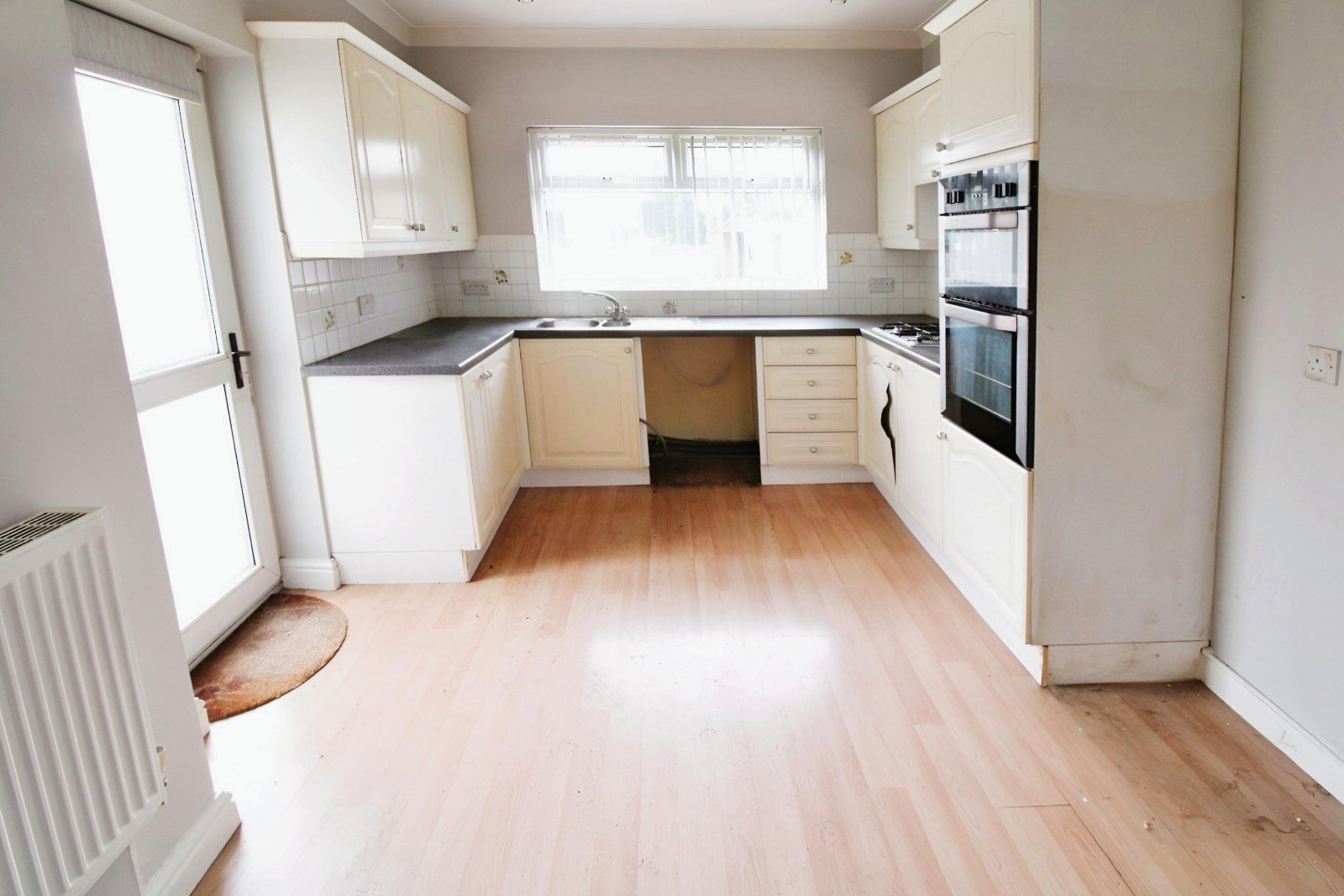 Photos of Broomhill, Castleford, West Yorkshire WF10 66543066