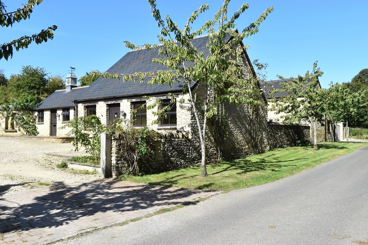 10 bedroom barn conversion for sale 0