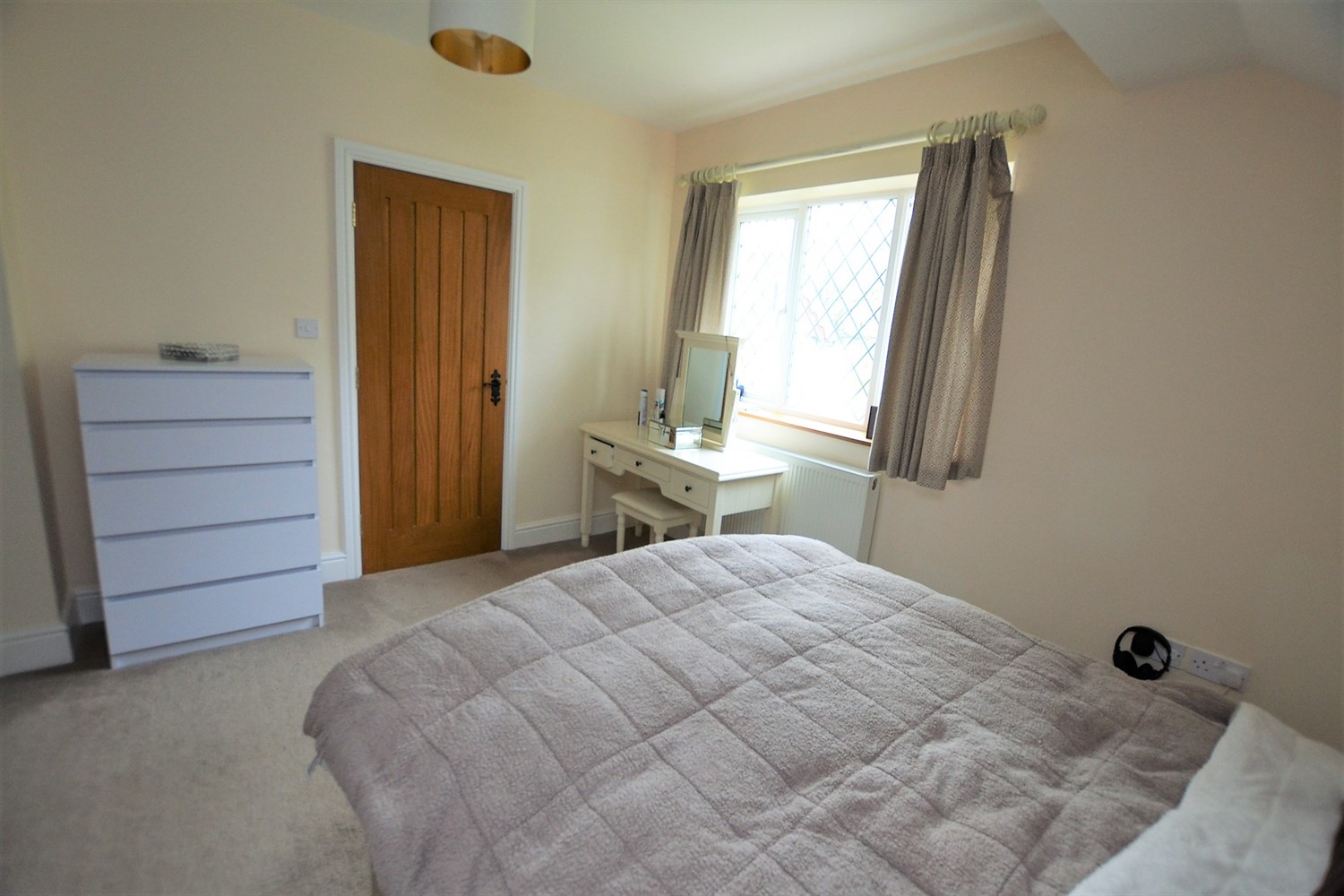 Photos of Holmes Chapel Road, Somerford, Congleton CW12 60758601