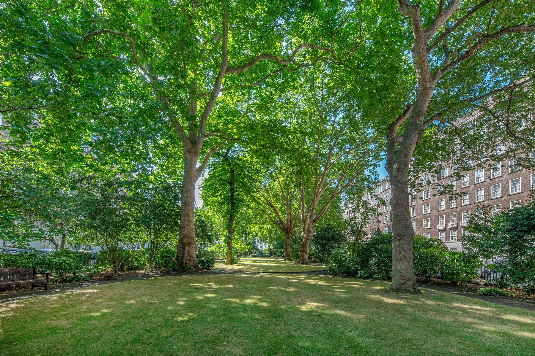 4 bedroom flat for sale 0