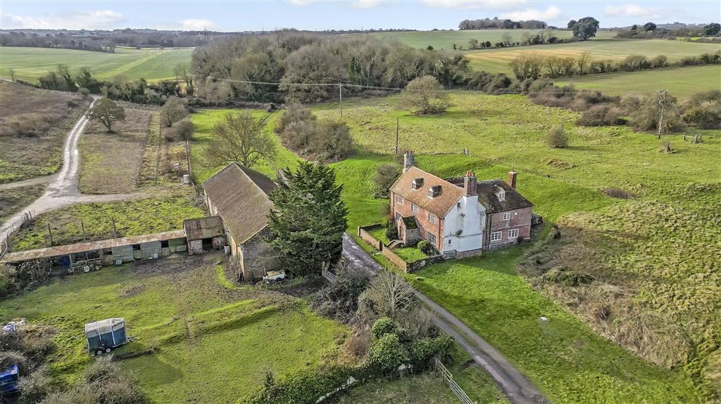 6 bedroom detached house for sale 0