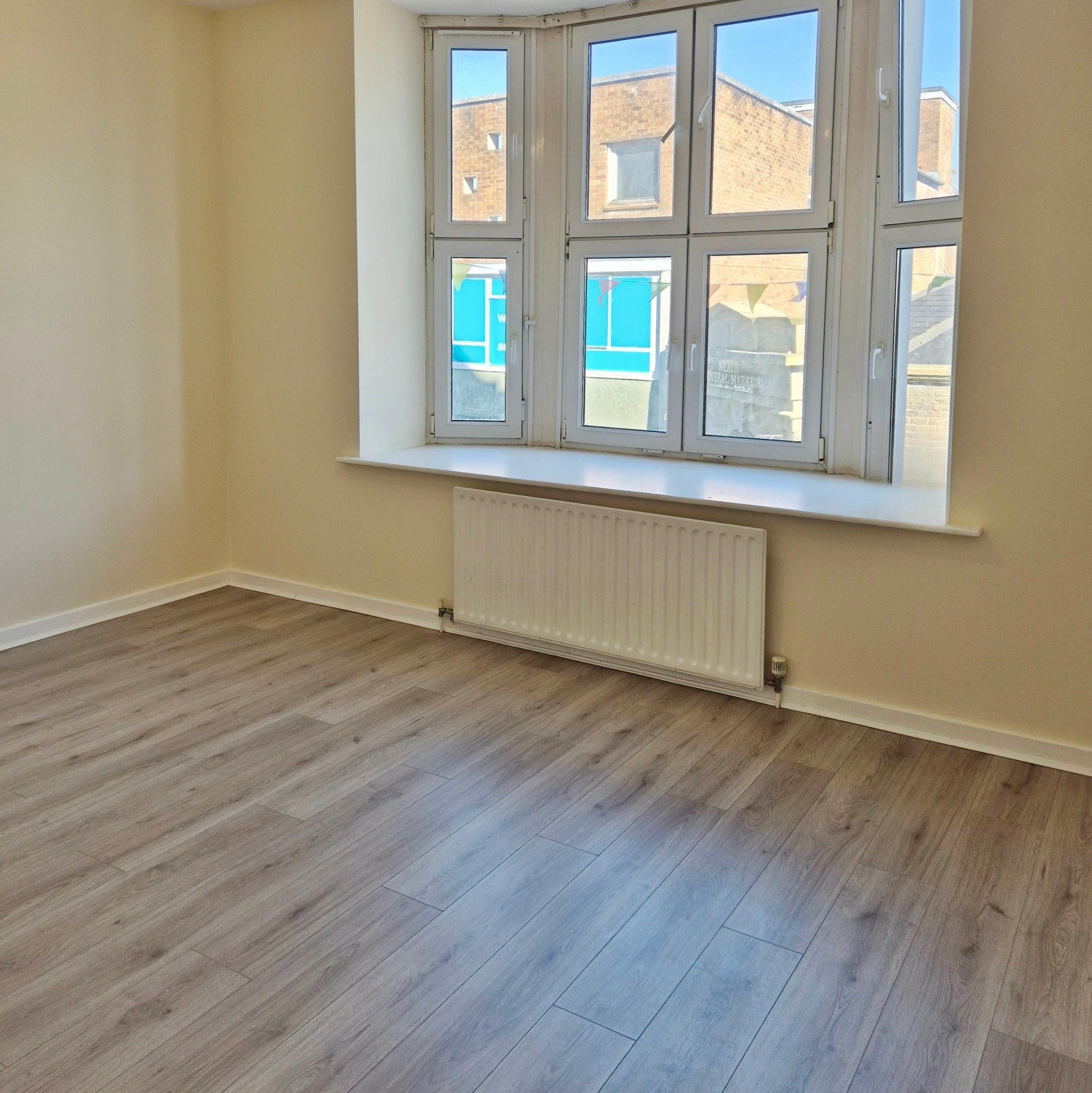 Flat 2, 25, NEATH photo 5