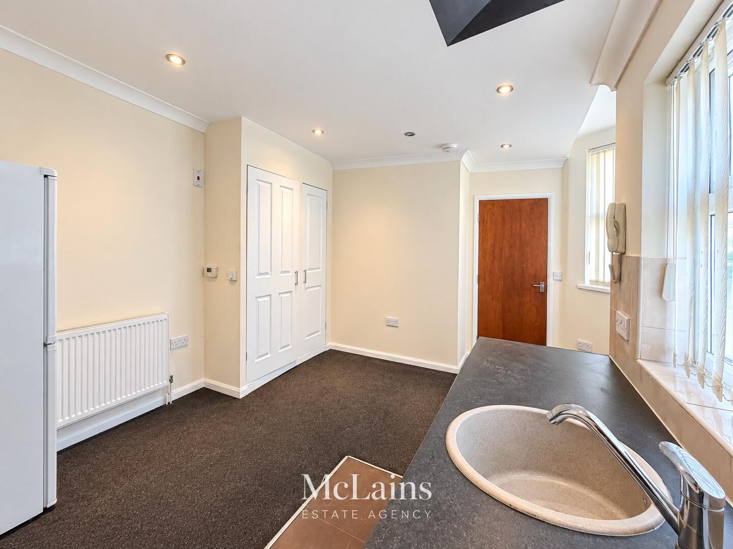Flat 2, 29, Clarendon Road, Luton photo 5