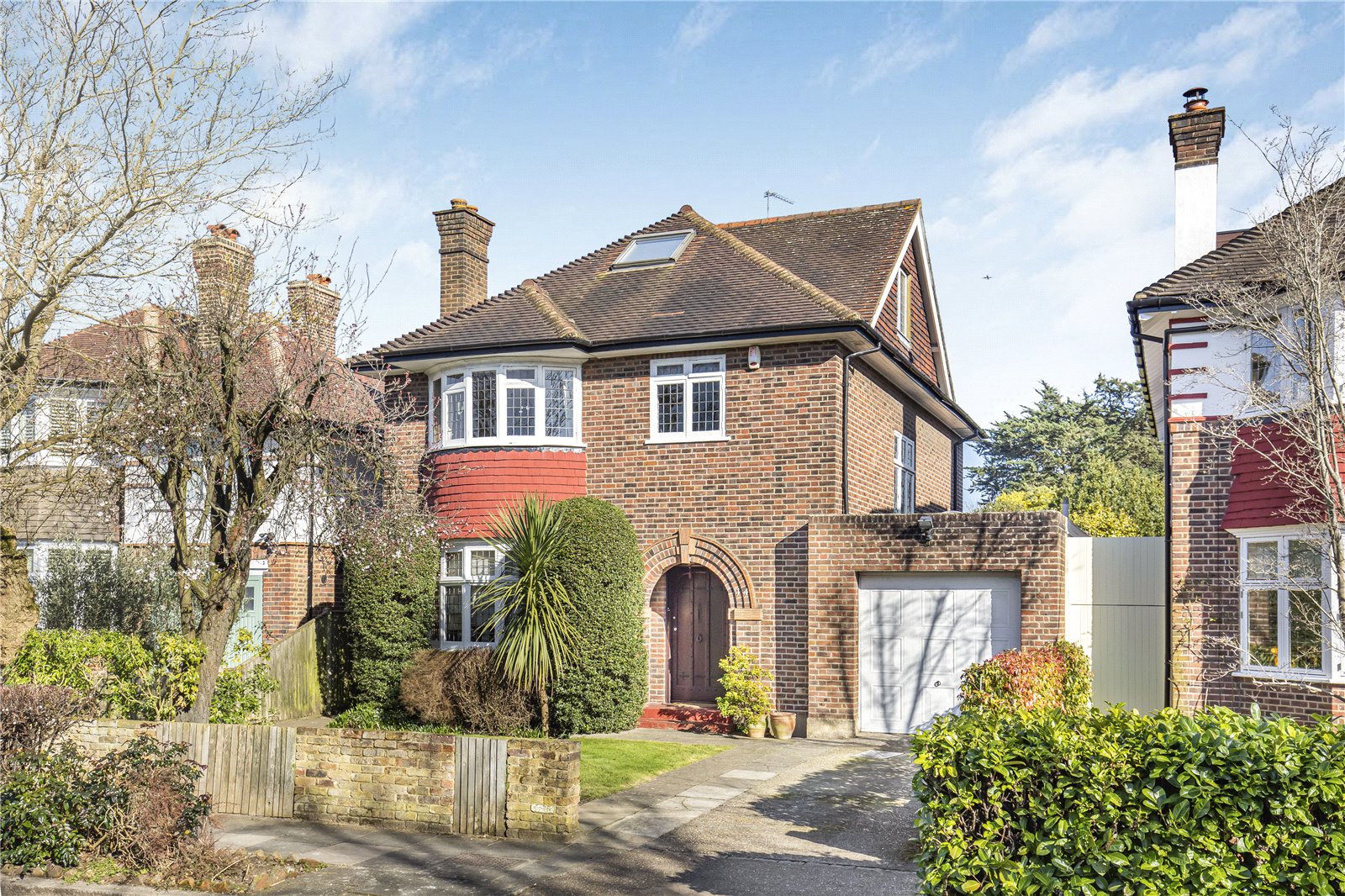 5 bedroom detached house for sale