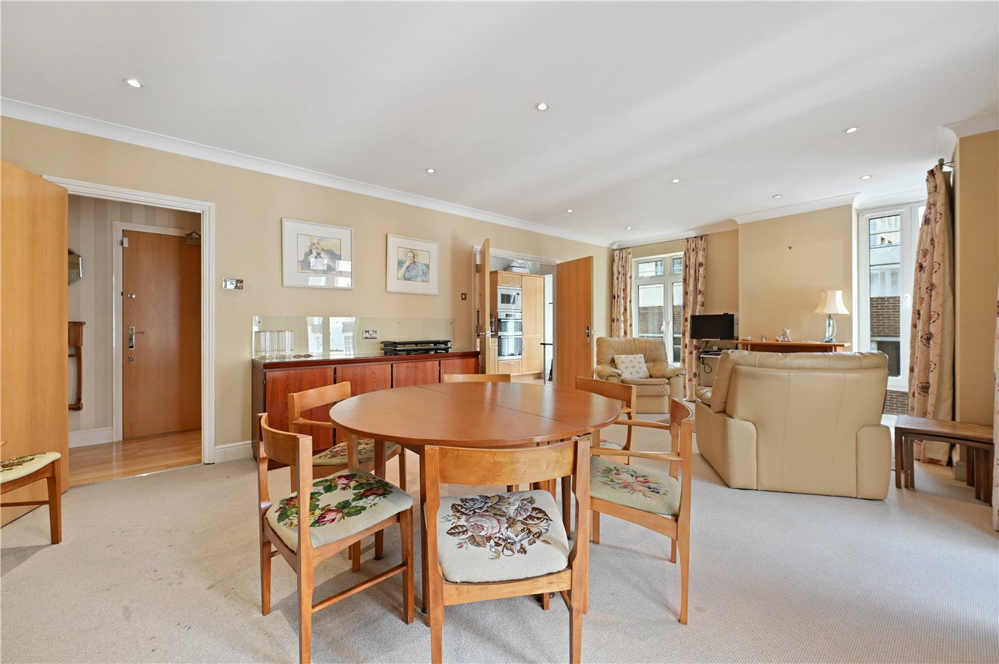 3 bedroom flat for sale 0