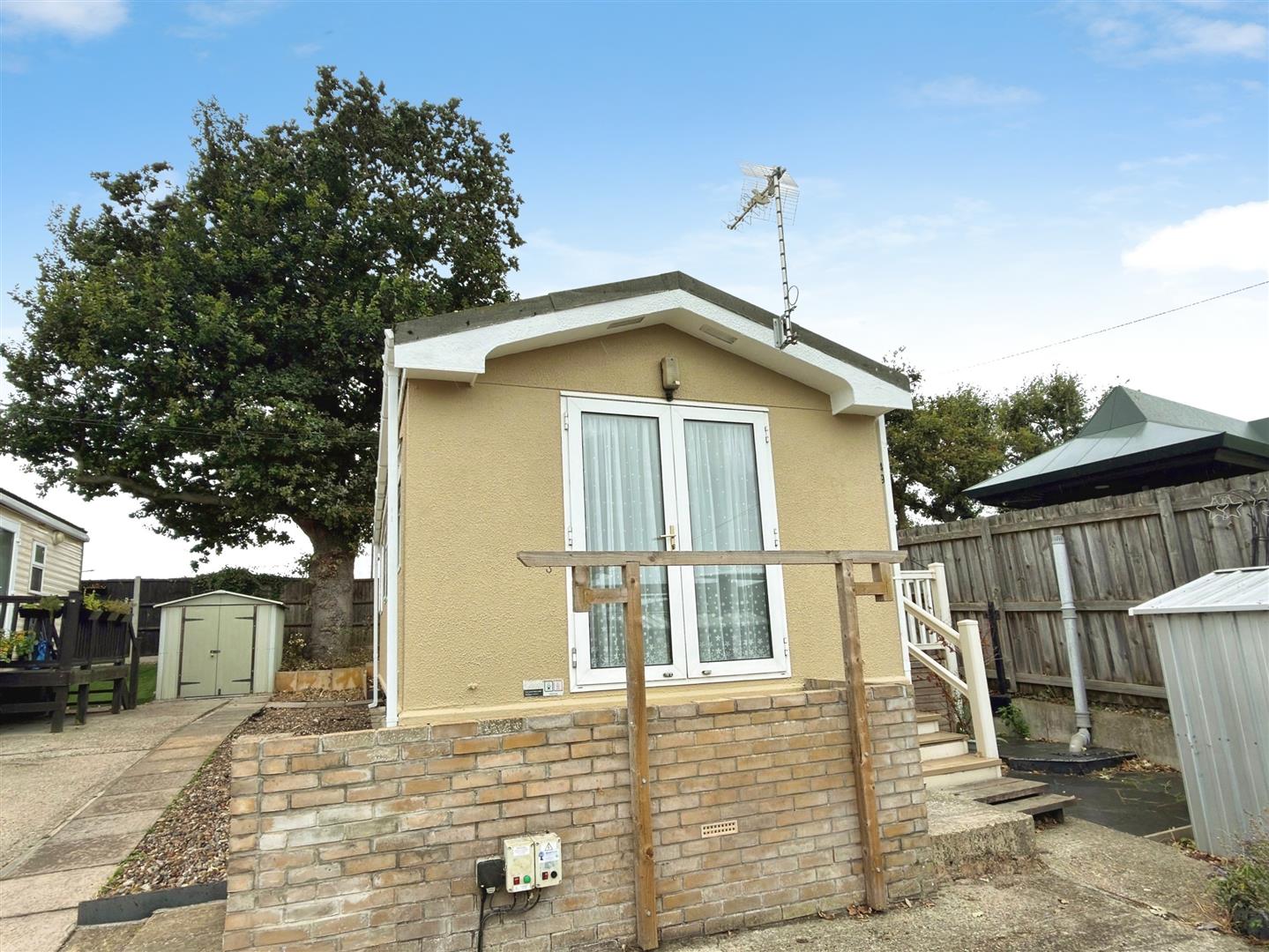 109 Beach Farm Residential & Holiday Park Ltd, Arbor Lane, Lowestoft photo 4