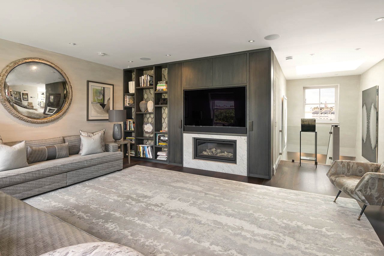 4 bedroom flat for sale 0