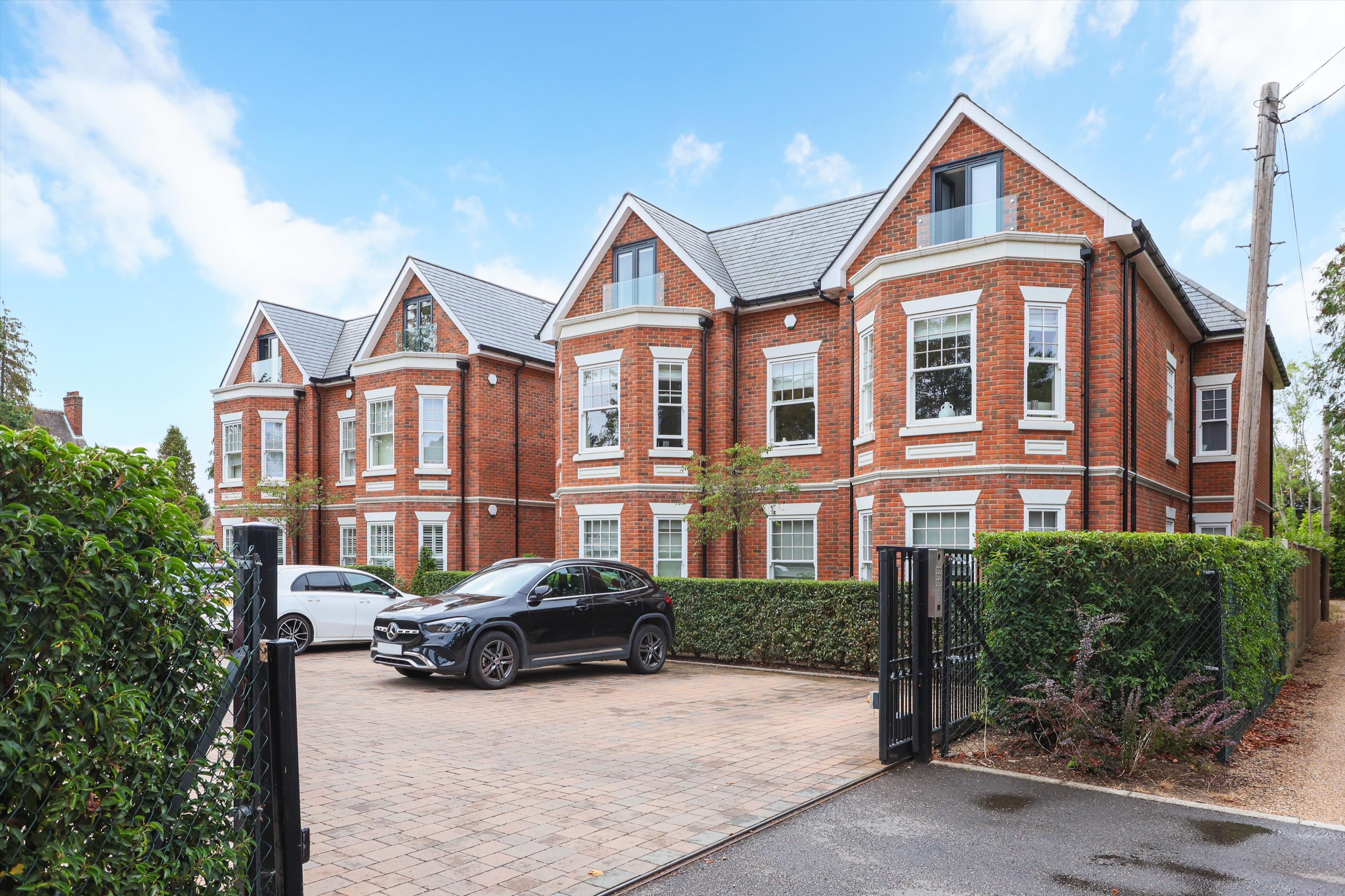 36, Stoke Road, Cobham photo 2