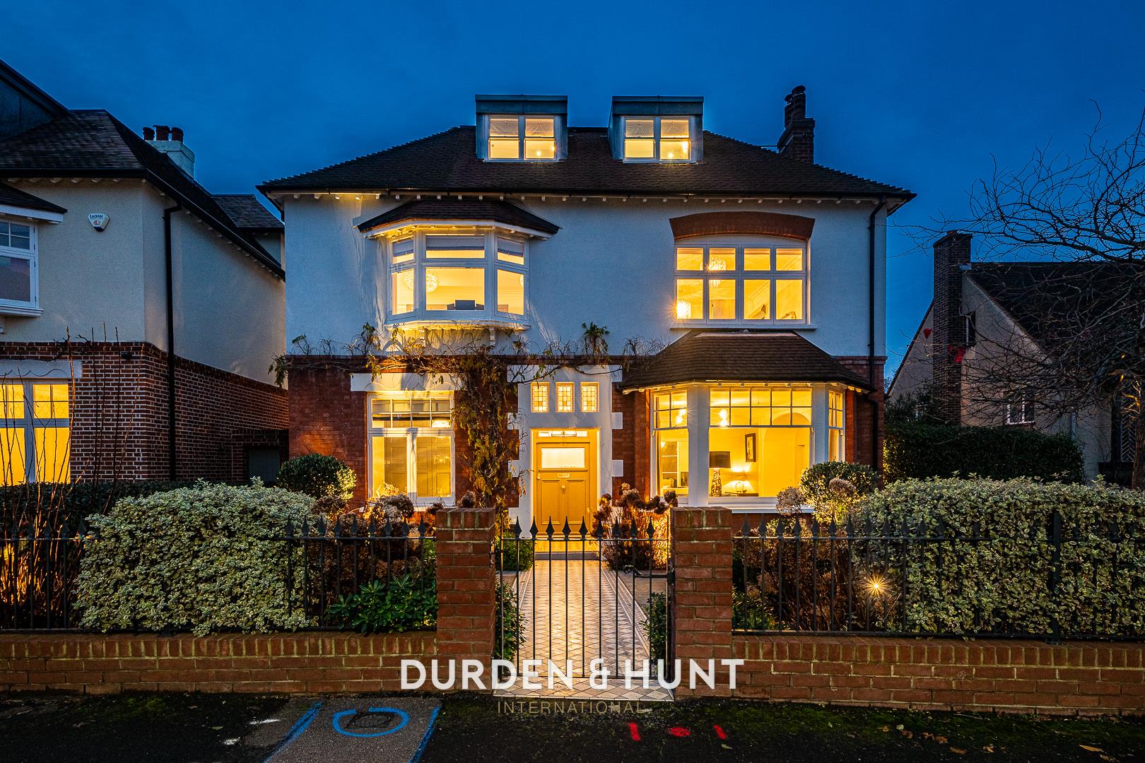 3 bedroom flat for sale