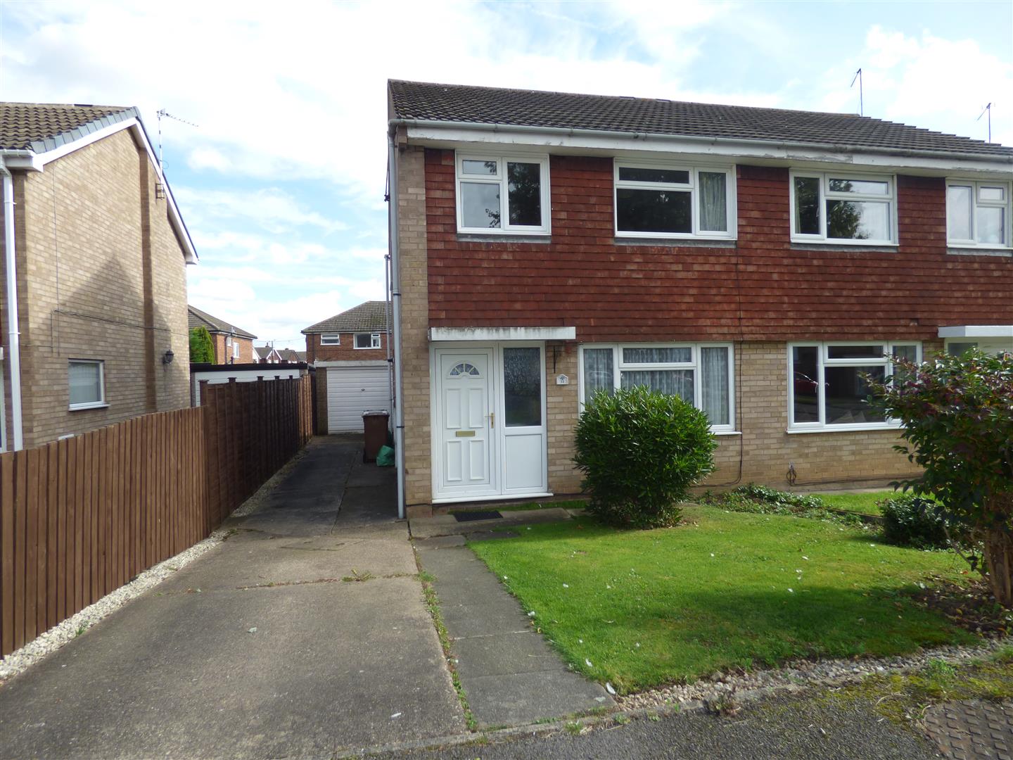 31, Peakdale Close, Nottingham photo 4