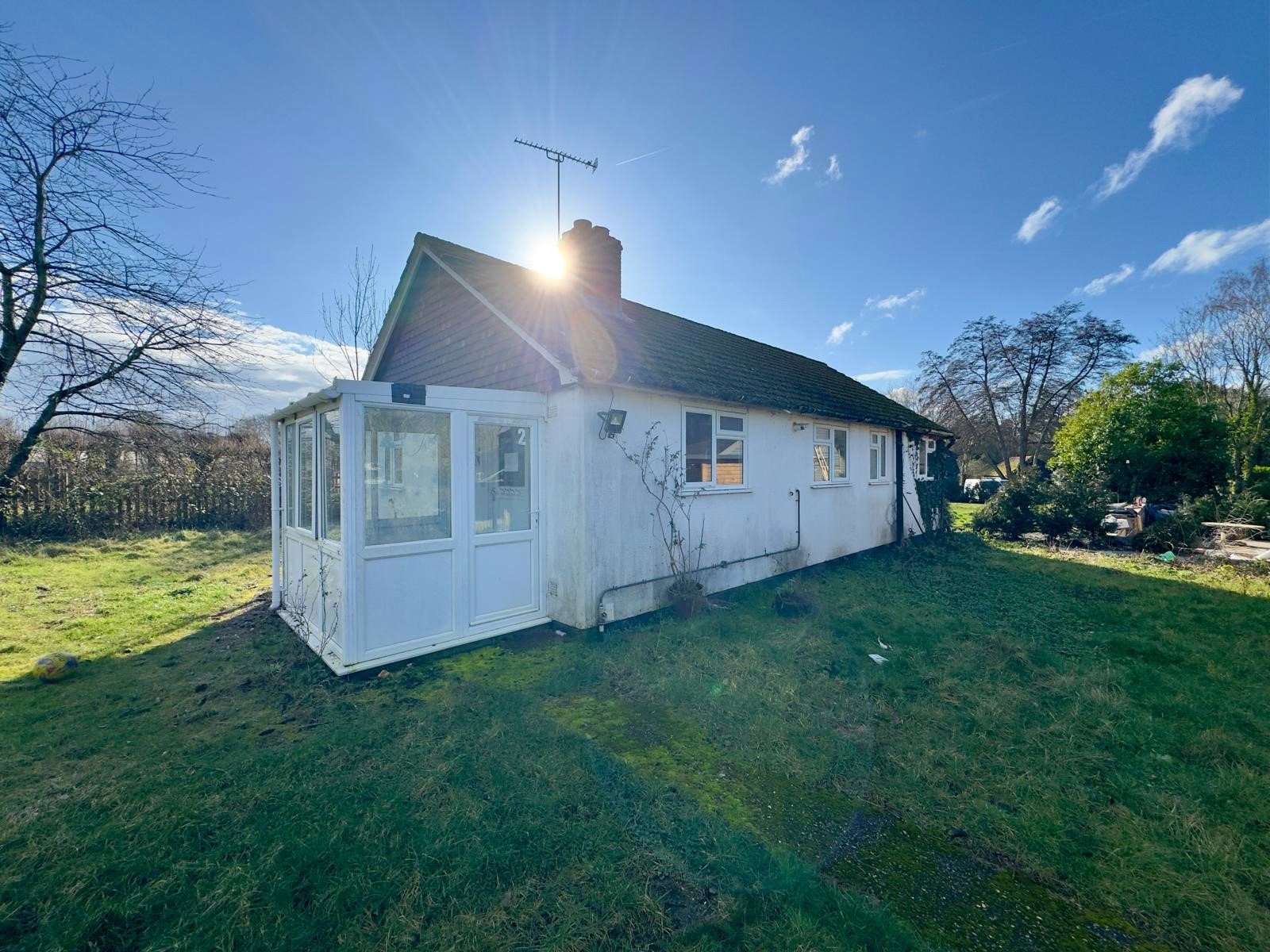 2 The Bungalows,, Mill Lane, Surrey photo 2