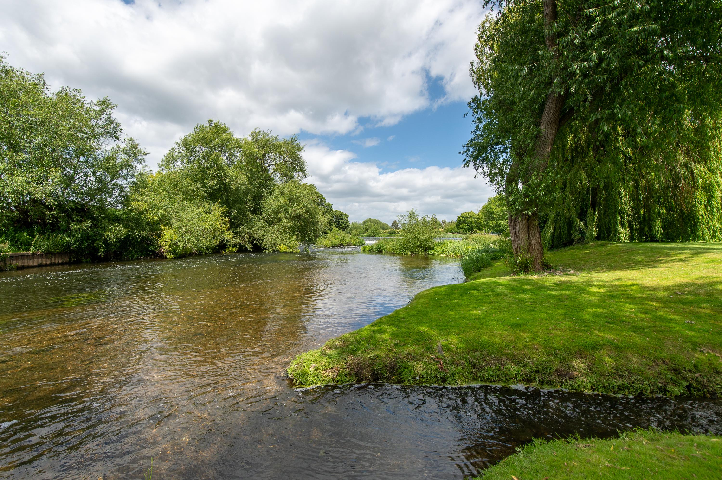 5 bedroom detached house for sale 0
