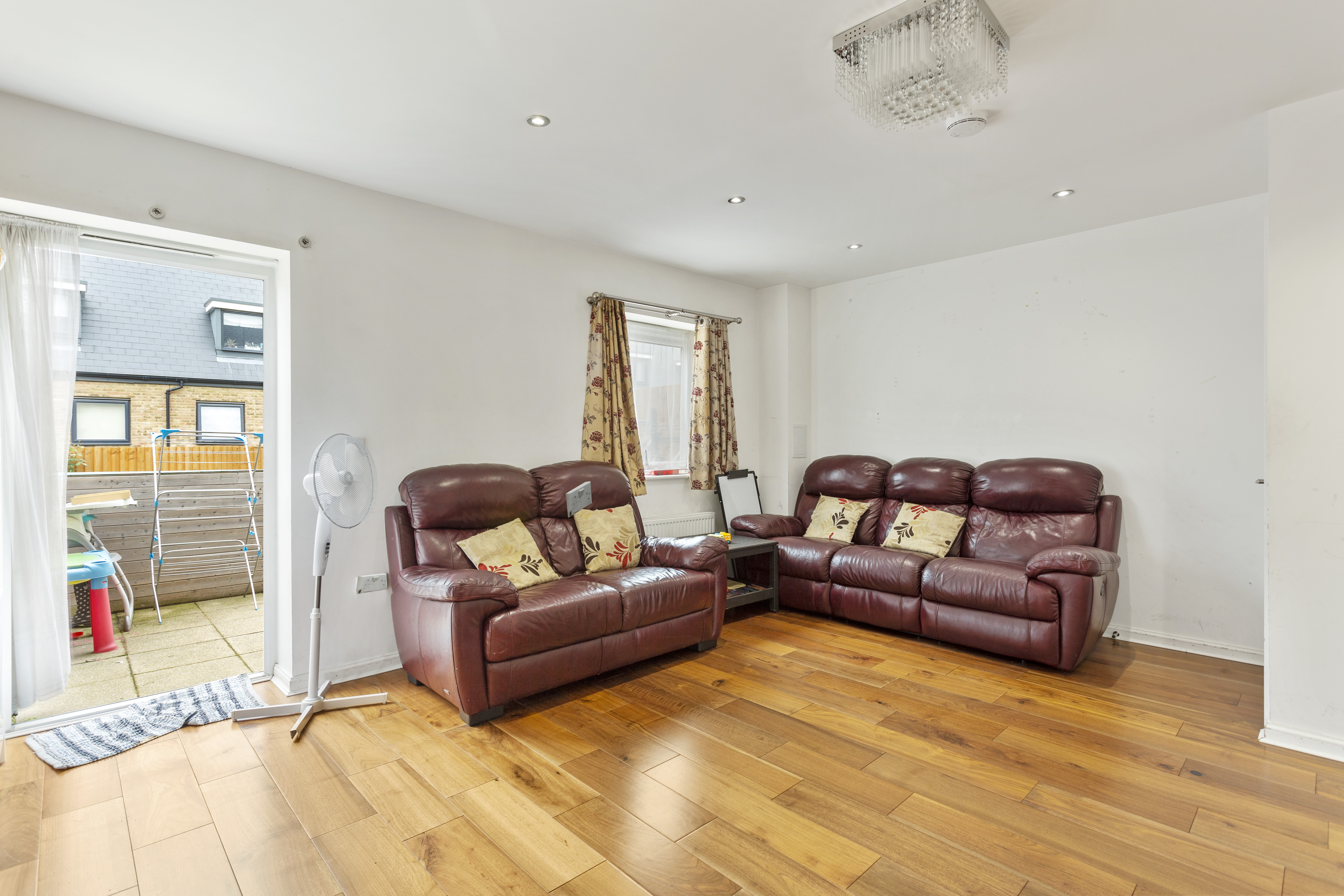 7, Sherbourne Close, Dartford photo 4