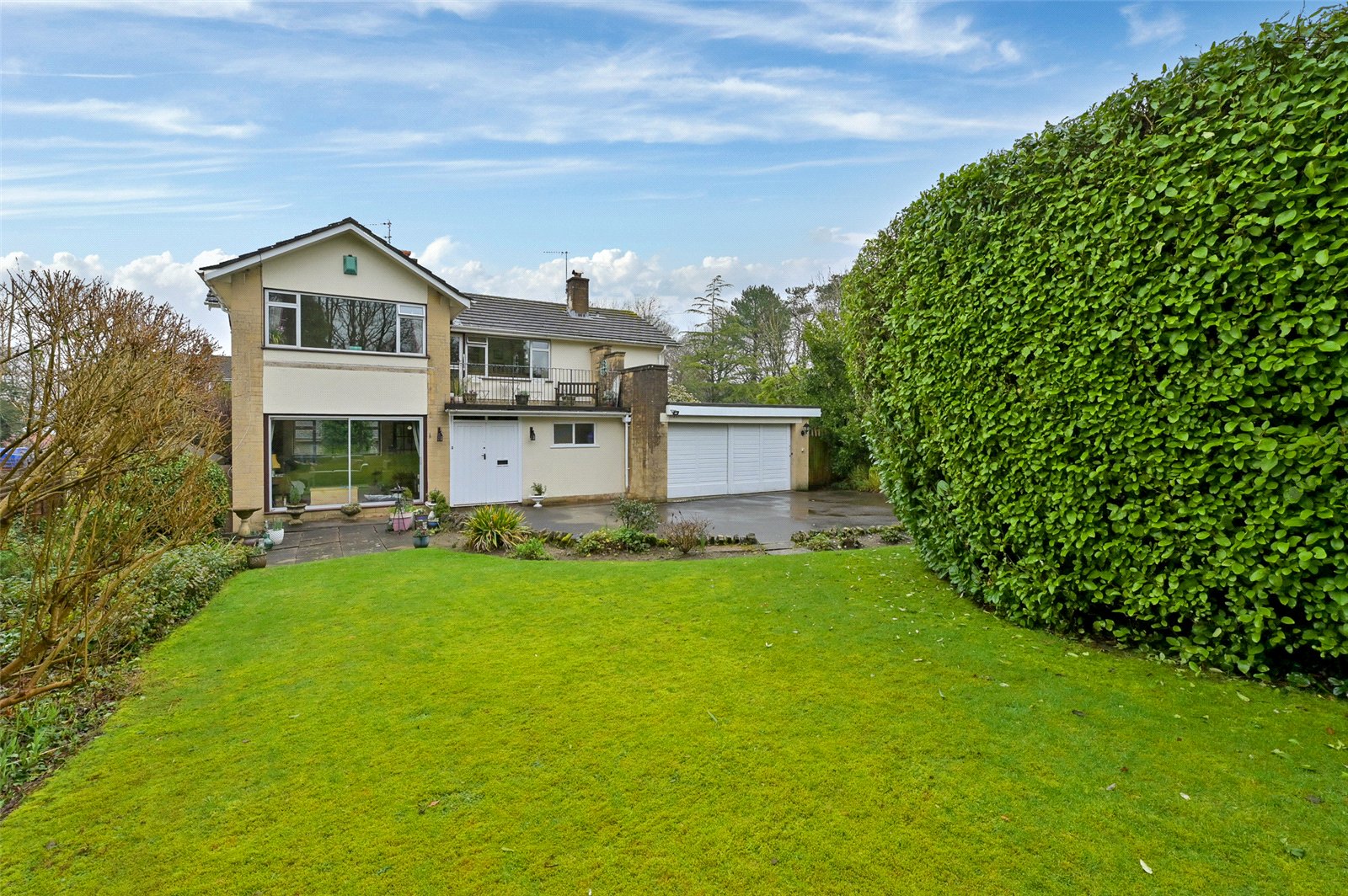 4 bedroom detached house for sale 0