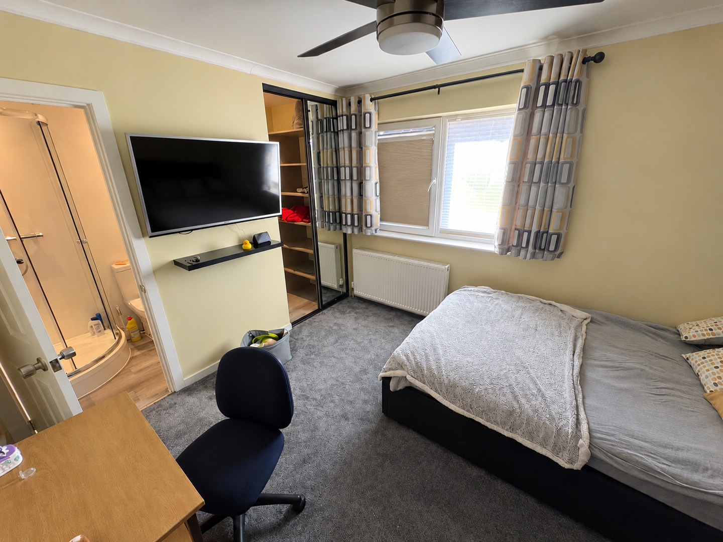 31, Ridgeway, Crayford photo 5