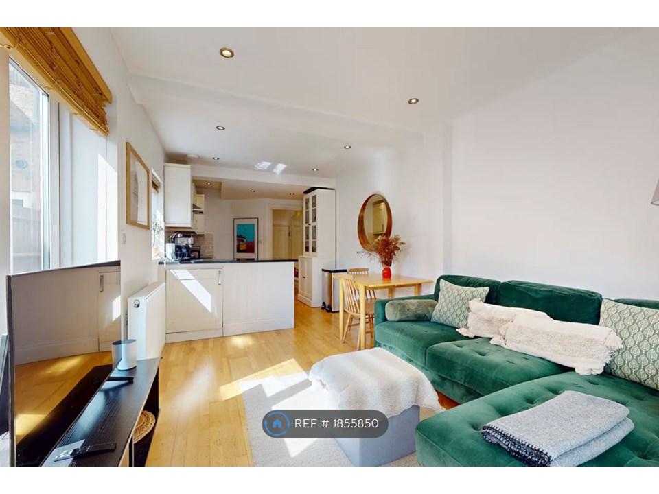 Flat A, Charteris Road, London photo 2