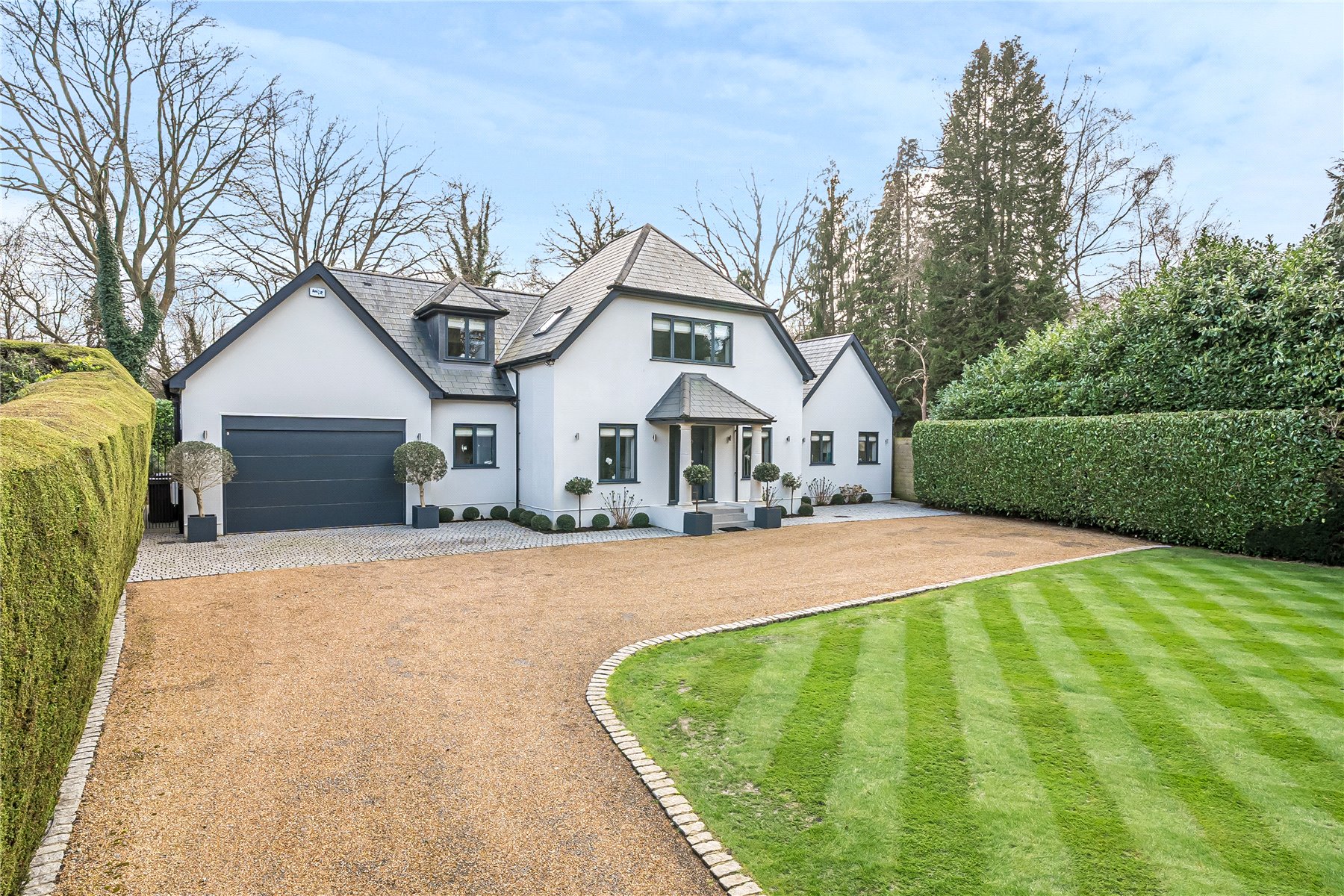 4 bedroom detached house for sale 0