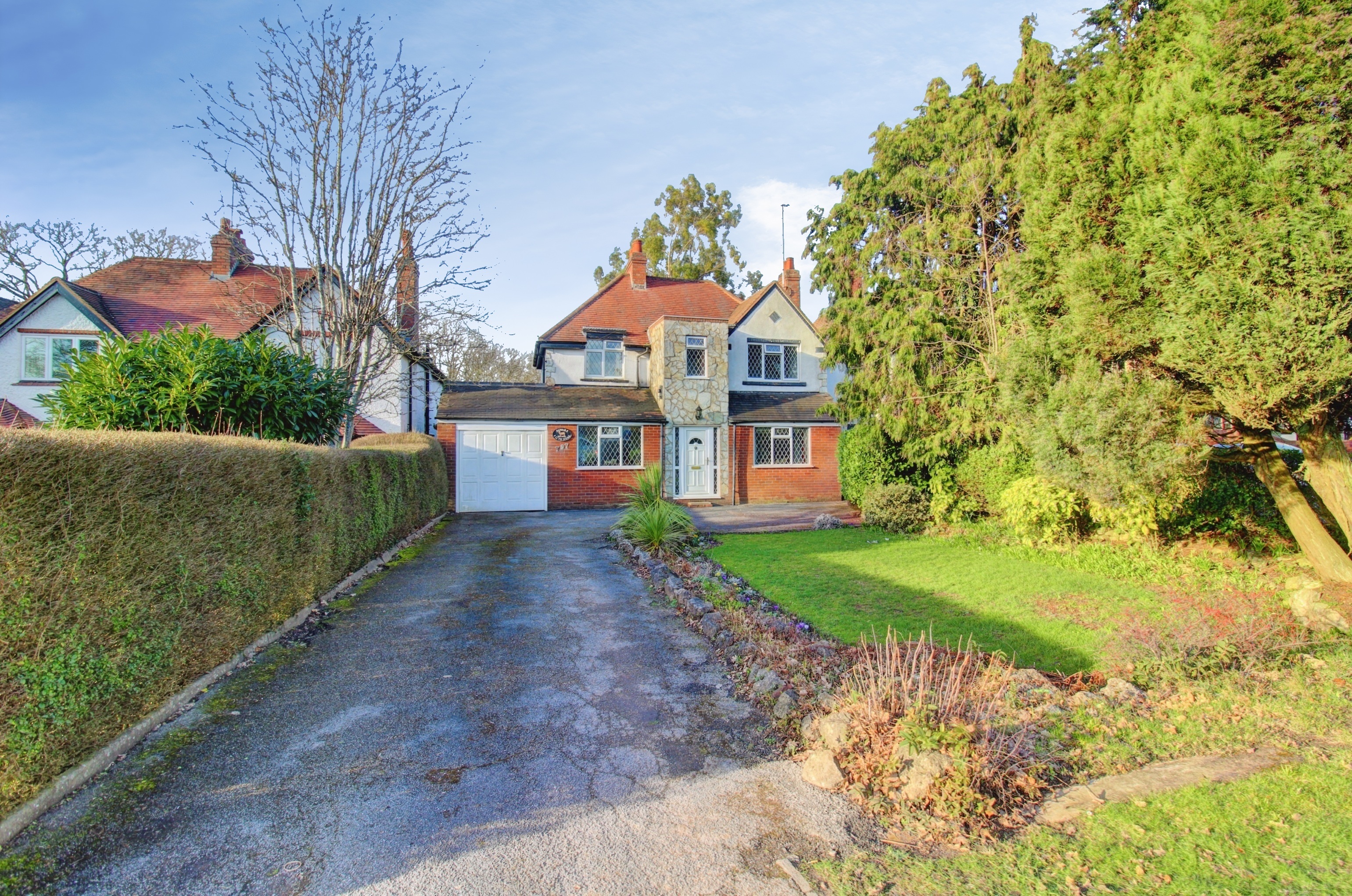 3 bed detached house for sale