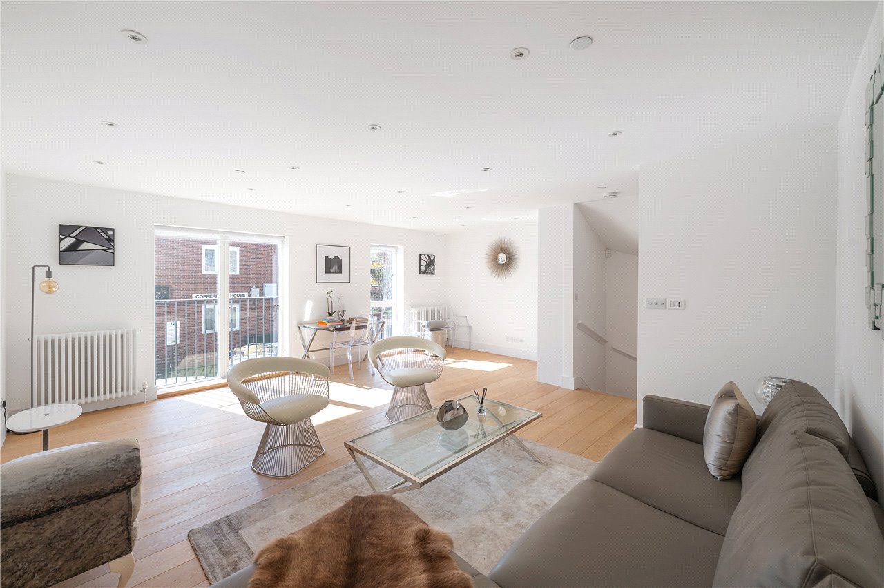 3 bedroom terraced house for sale 0