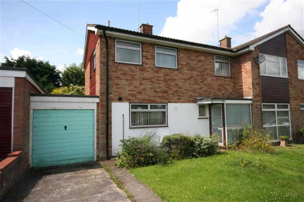 Free property report 4 The Island, Steeple Claydon, MK18 2NU Chimnie