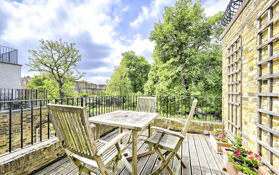 2 bedroom terraced house for sale 0