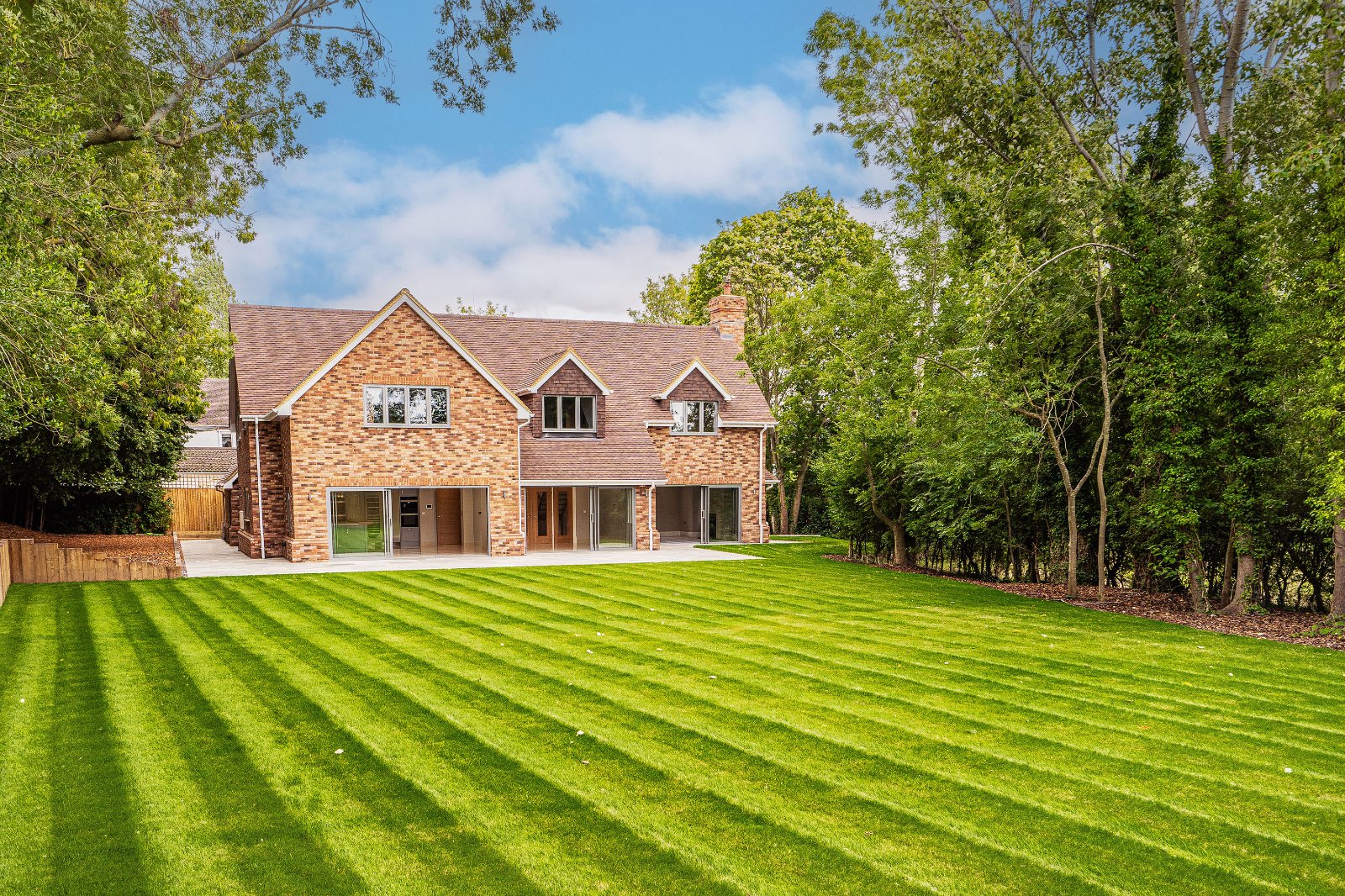 Photos of Blackpond Lane, Farnham Royal, Slough SL2 65468098