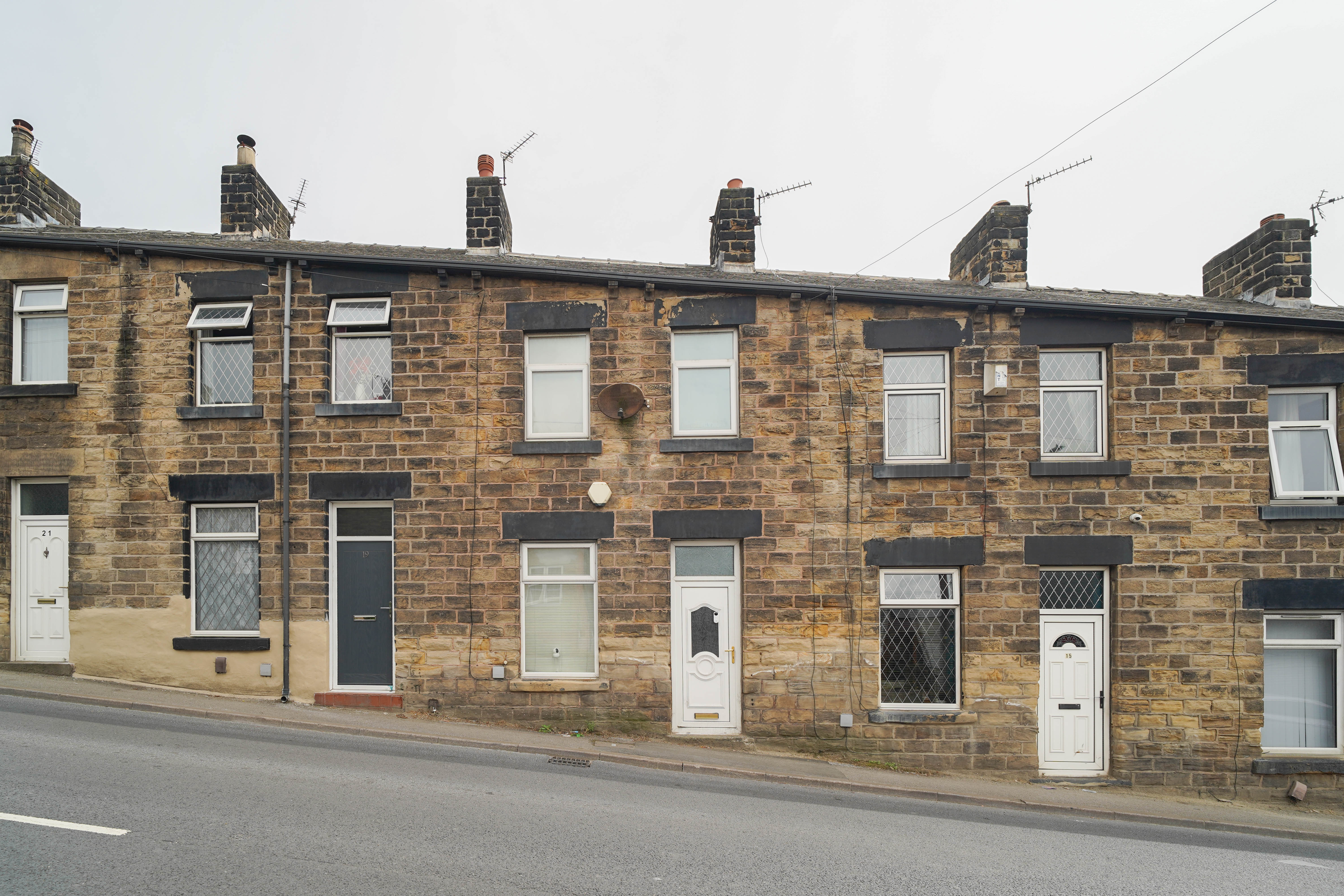 17, Carlton Road, Barnsley photo 5