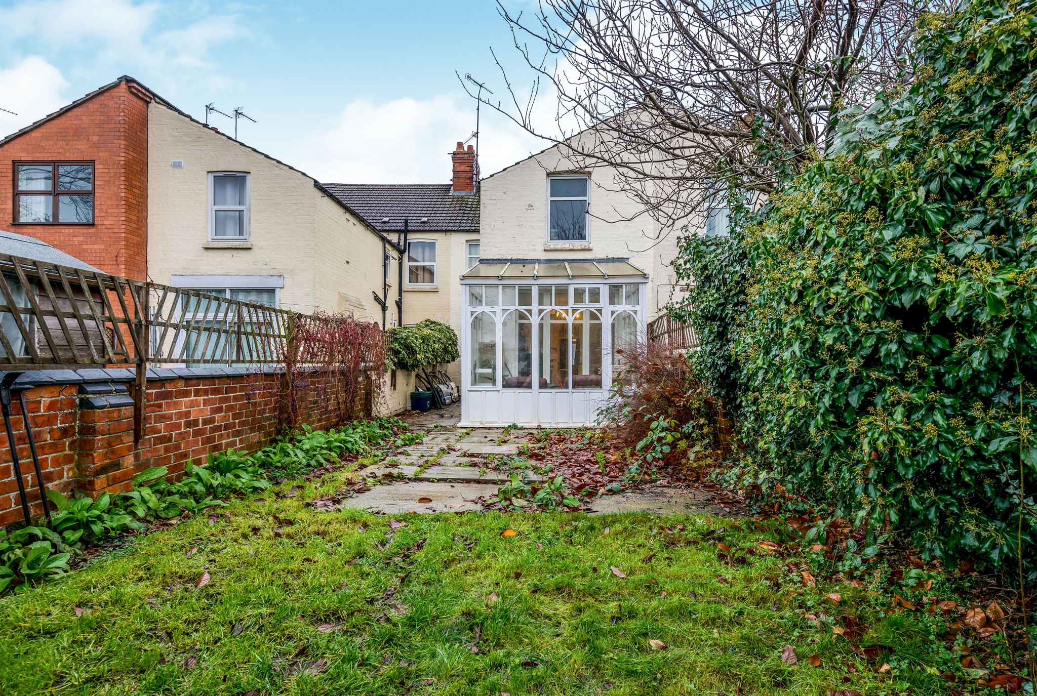 Free property report 145 Clarence Avenue, Northampton, NN2 6NY Chimnie