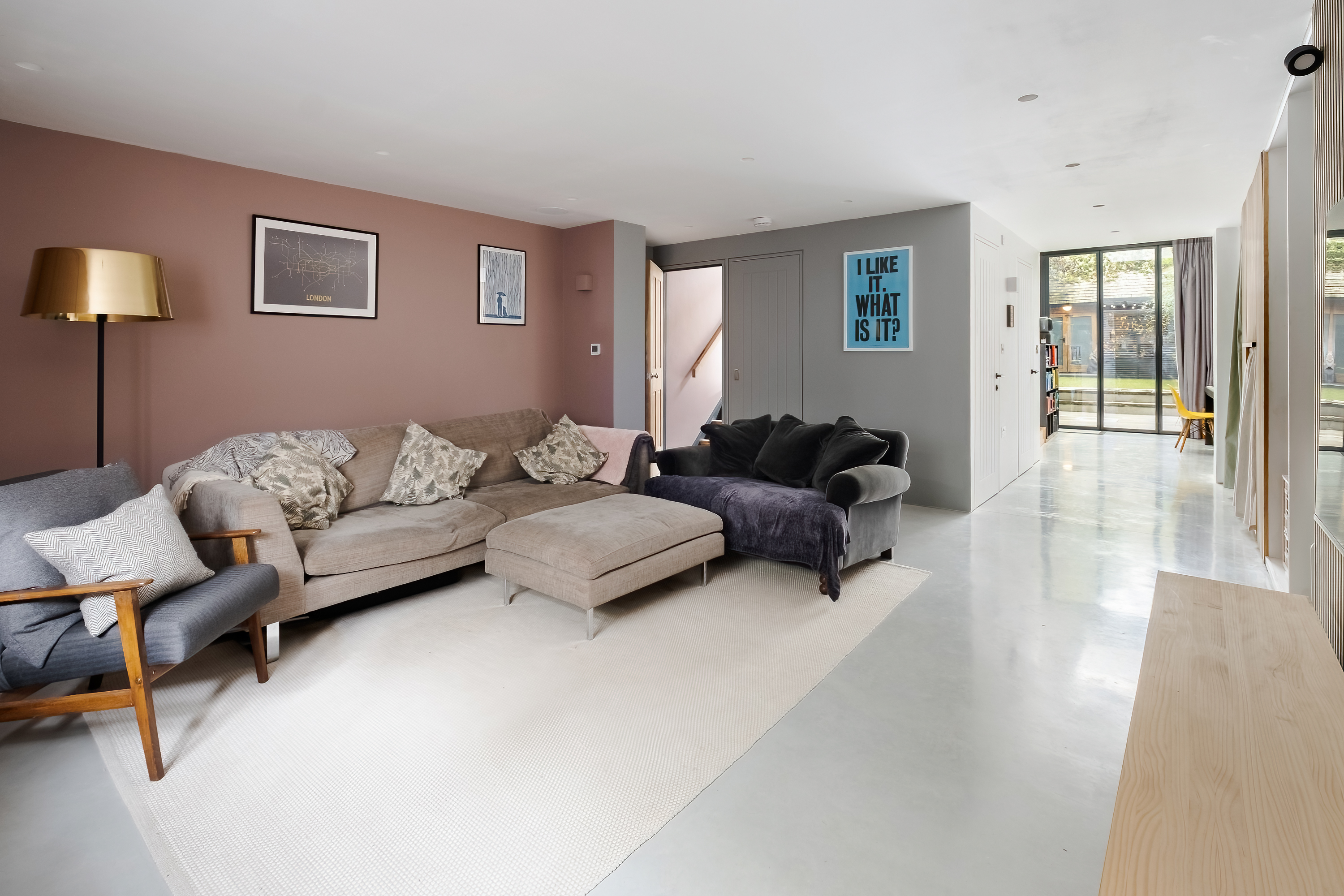 3 bedroom detached house for sale 0