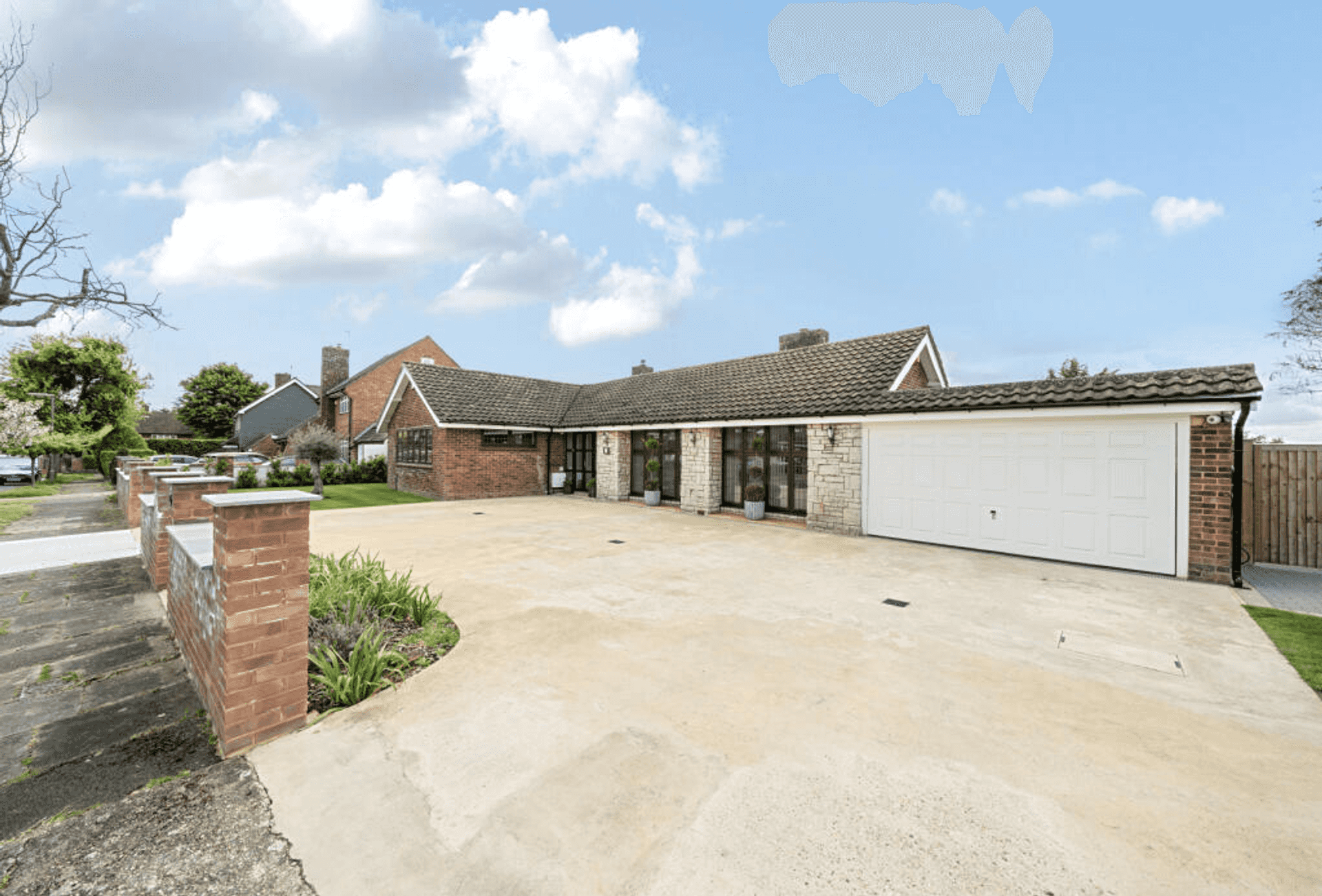 6 bedroom detached house for sale