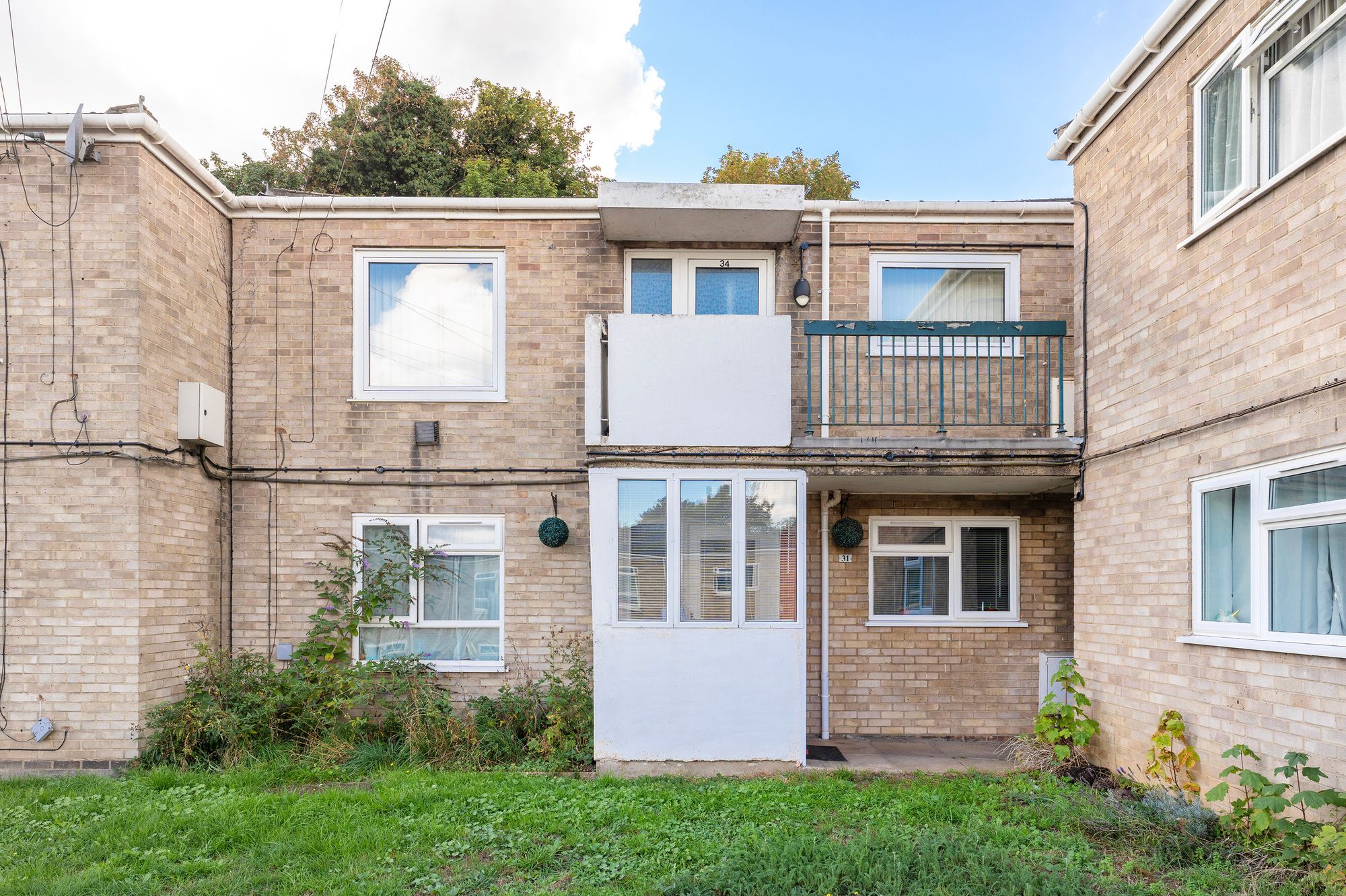 2 bed flat for sale