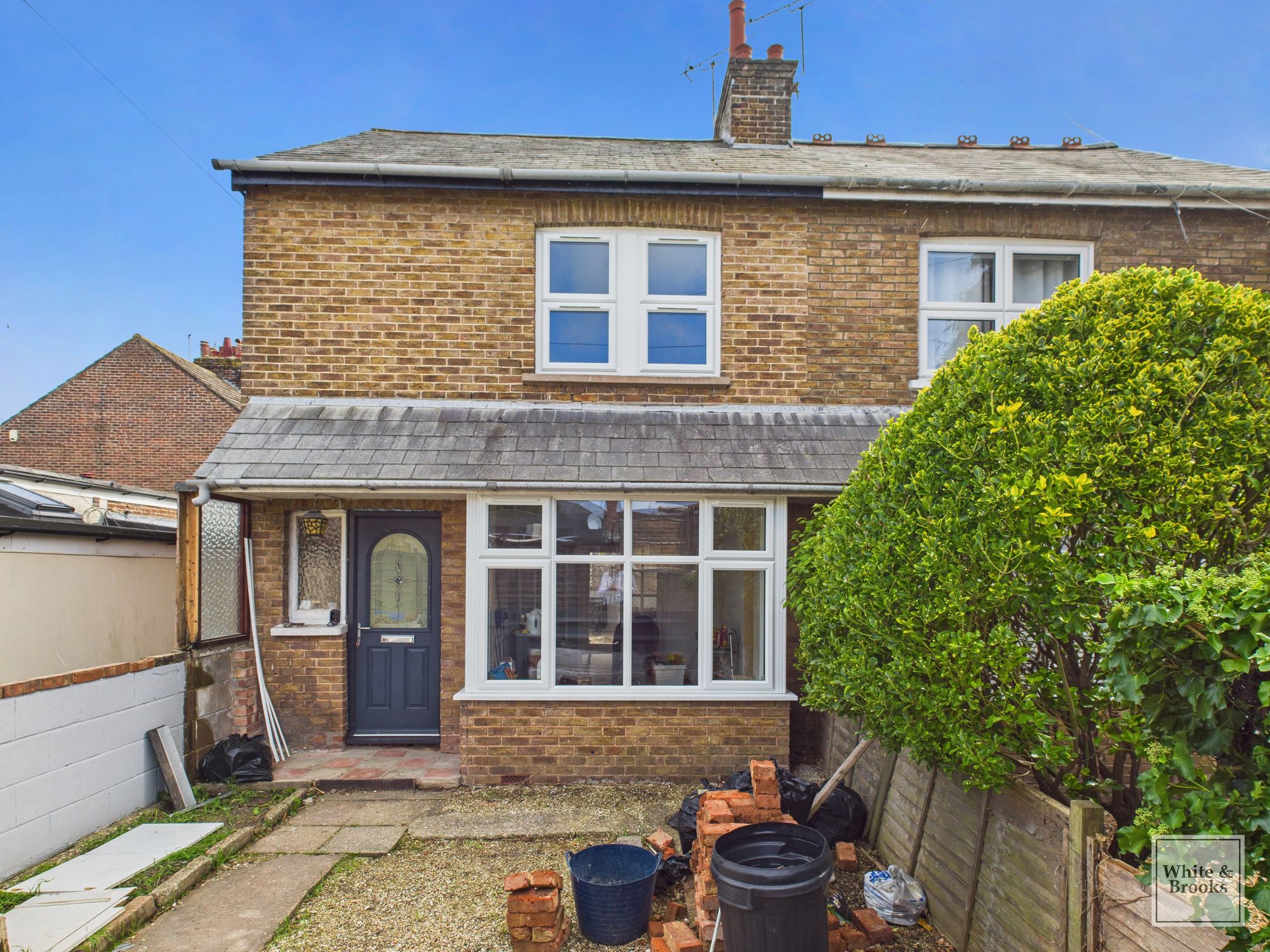 87 Essex Road, Bognor Regis photo 3