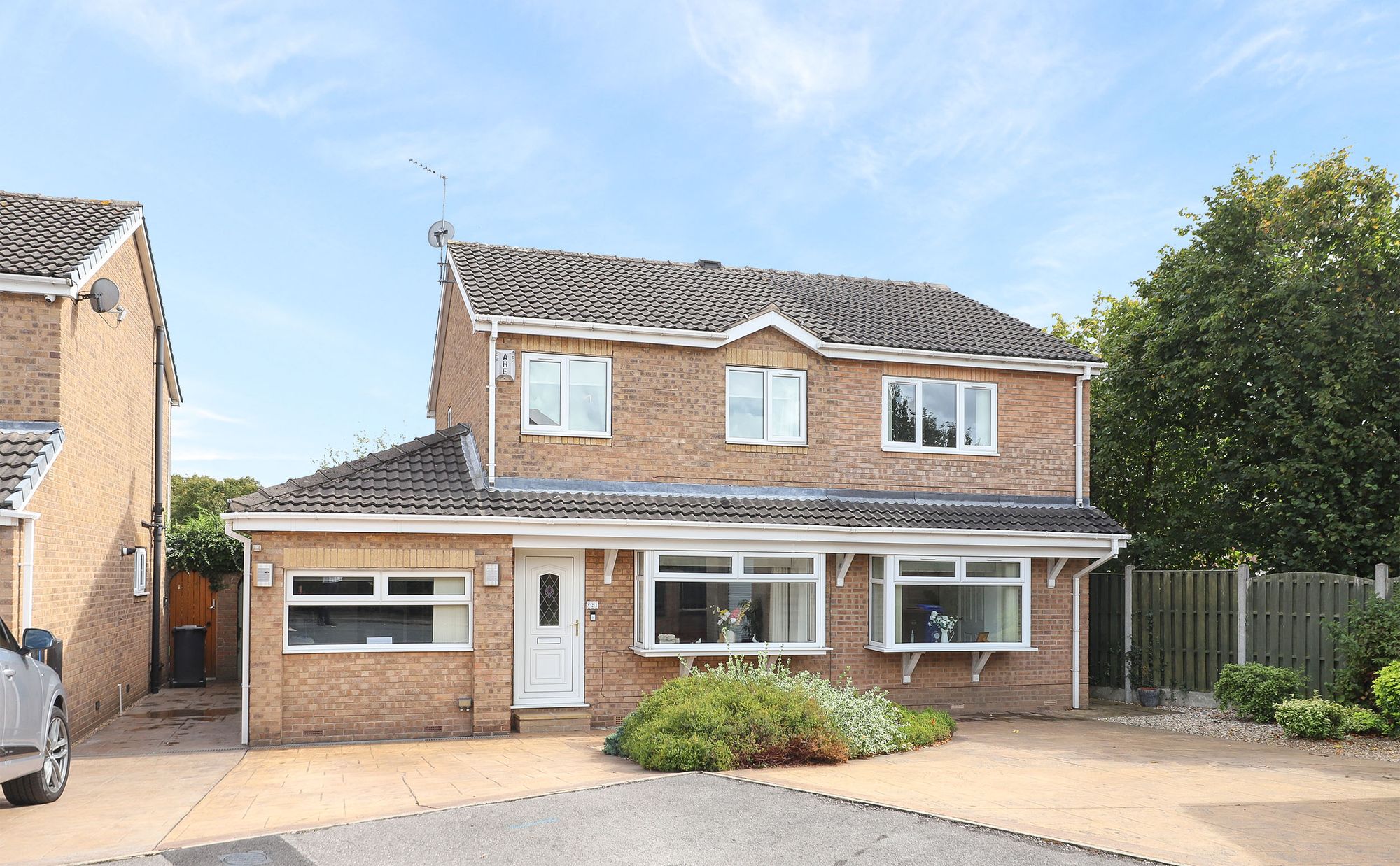 21 Willingham Close, Sheffield photo 4